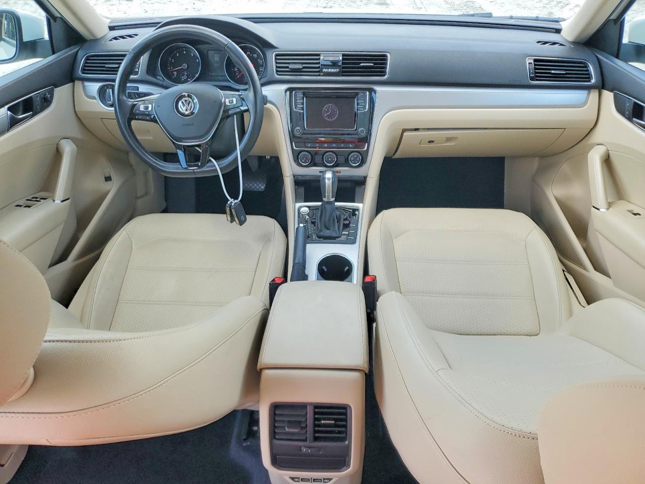 2019 Volkswagen Passat Wolfsburg White vin: 1VWLA7A34KC005602