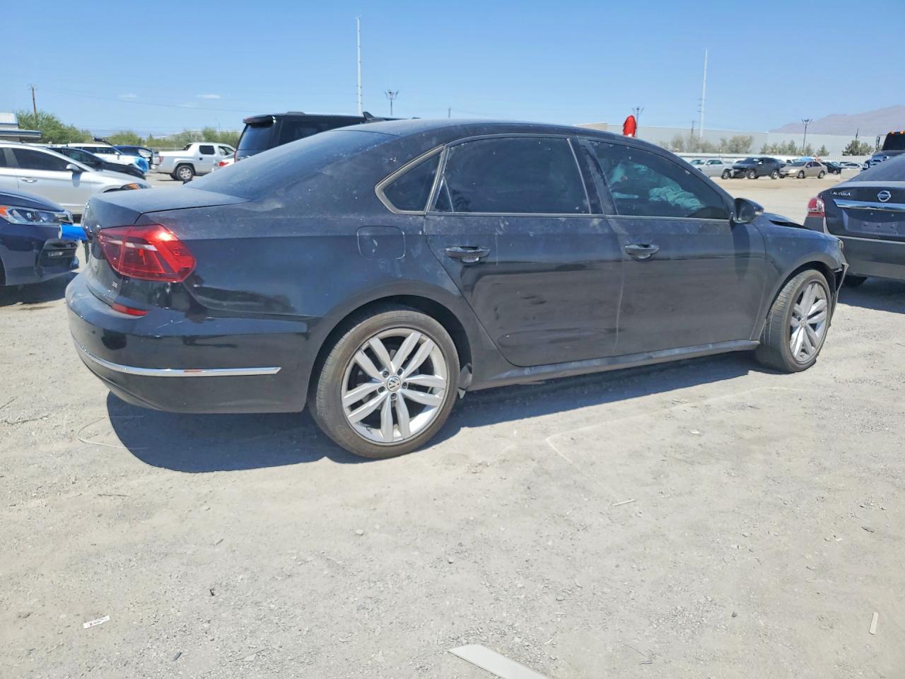 2019 Volkswagen Passat Wolfsburg Black vin: 1VWLA7A35KC014020