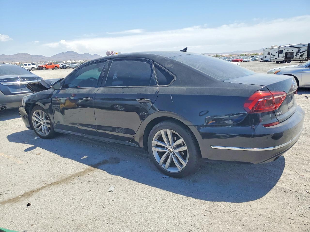 2019 Volkswagen Passat Wolfsburg Black vin: 1VWLA7A35KC014020