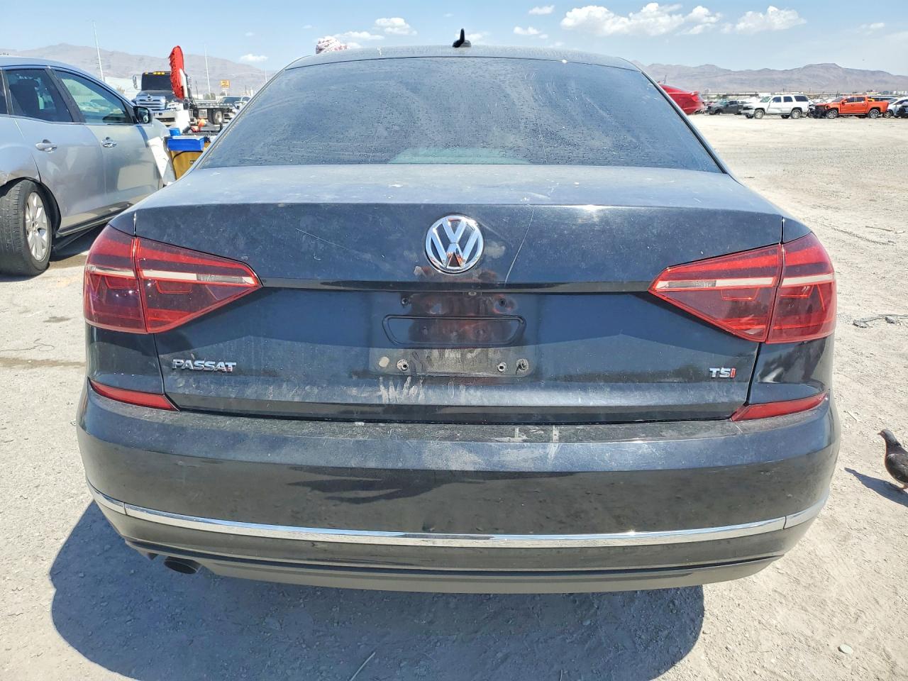 2019 Volkswagen Passat Wolfsburg Black vin: 1VWLA7A35KC014020