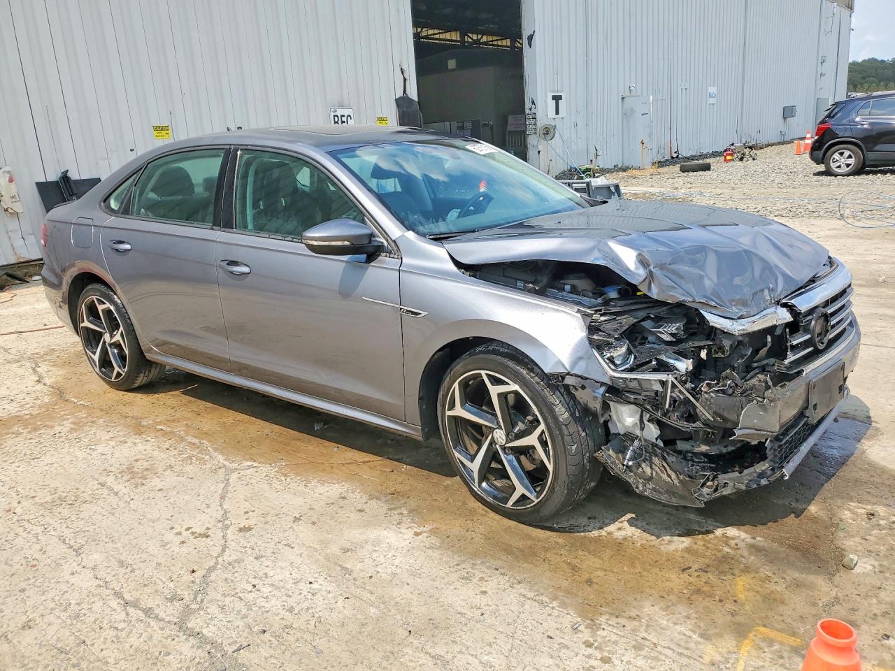 2020 Volkswagen Passat R-line Silver vin: 1VWMA7A34LC025628