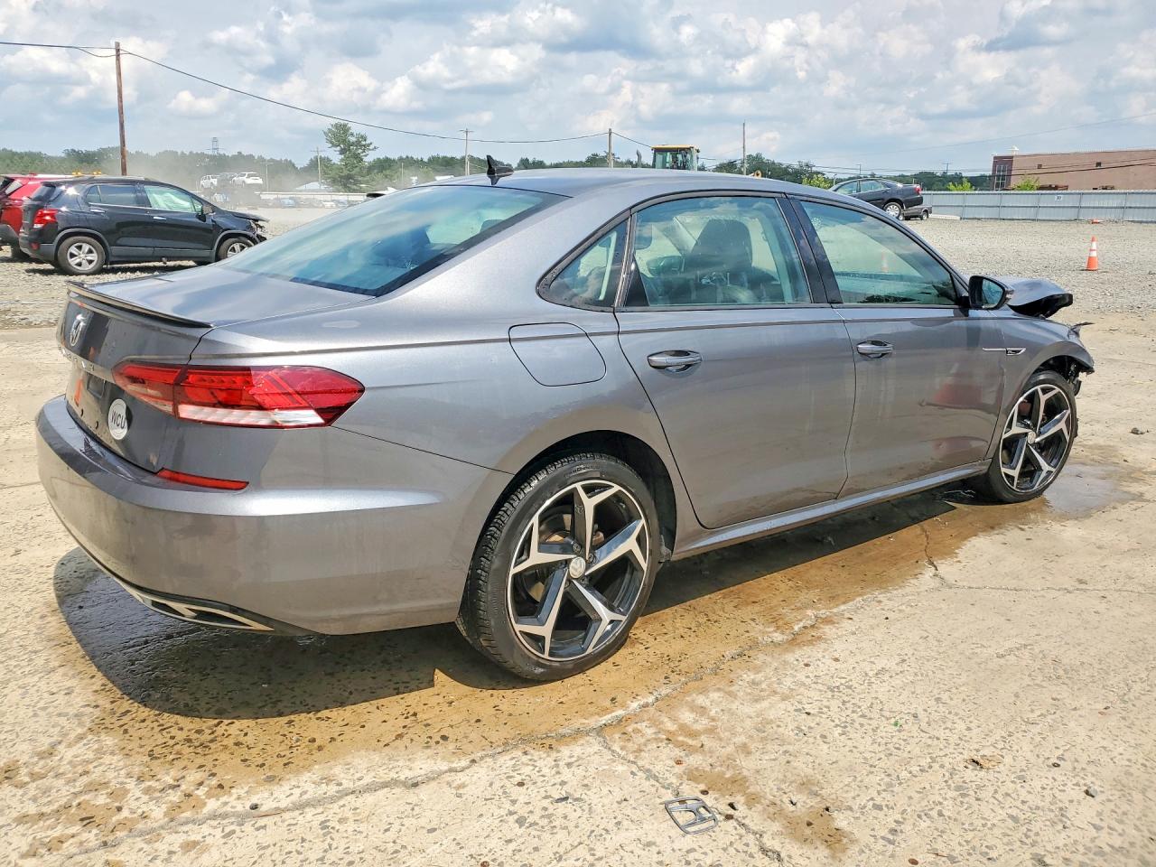 2020 Volkswagen Passat R-line Silver vin: 1VWMA7A34LC025628