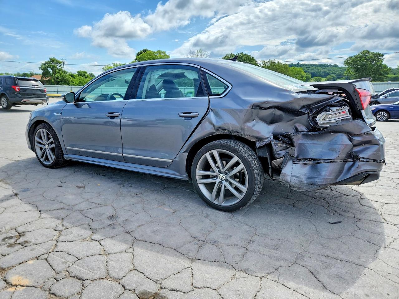 2019 Volkswagen Passat Se R-line Charcoal vin: 1VWMA7A36KC003564