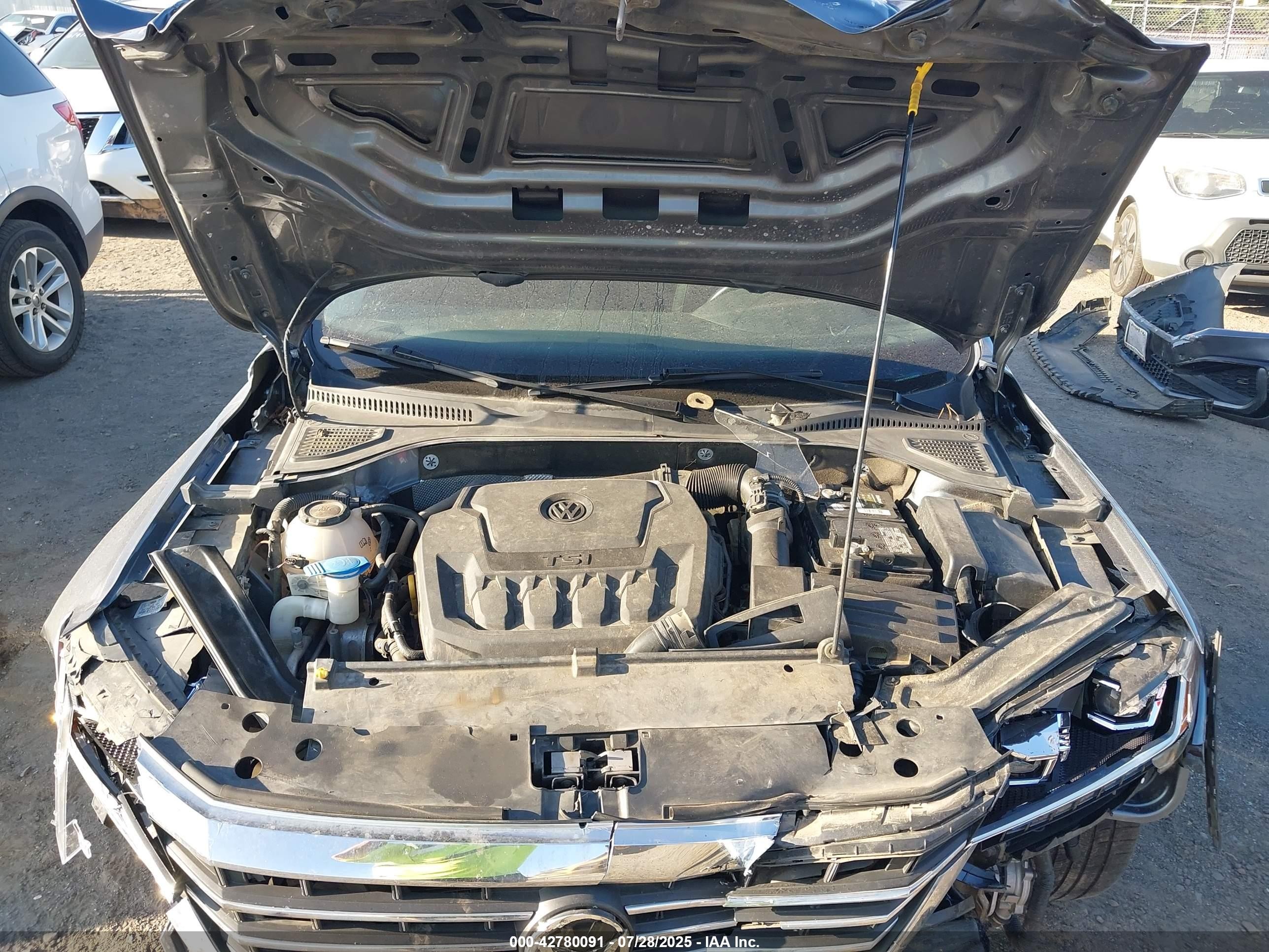 2020 Volkswagen Passat 2.0t R-line Серый vin: 1VWMA7A37LC007589
