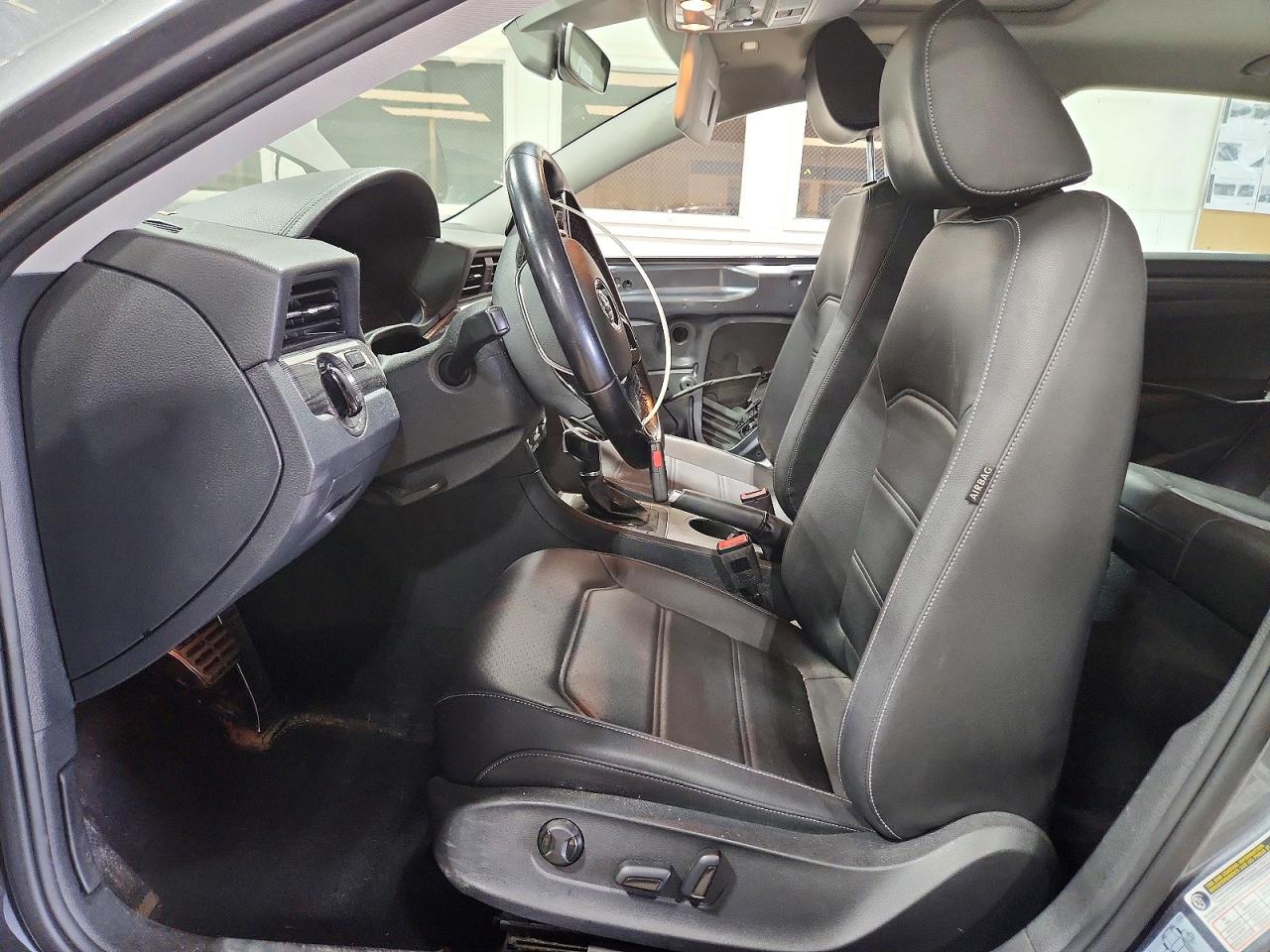 2020 Volkswagen Passat R-line Gray vin: 1VWMA7A38LC013496