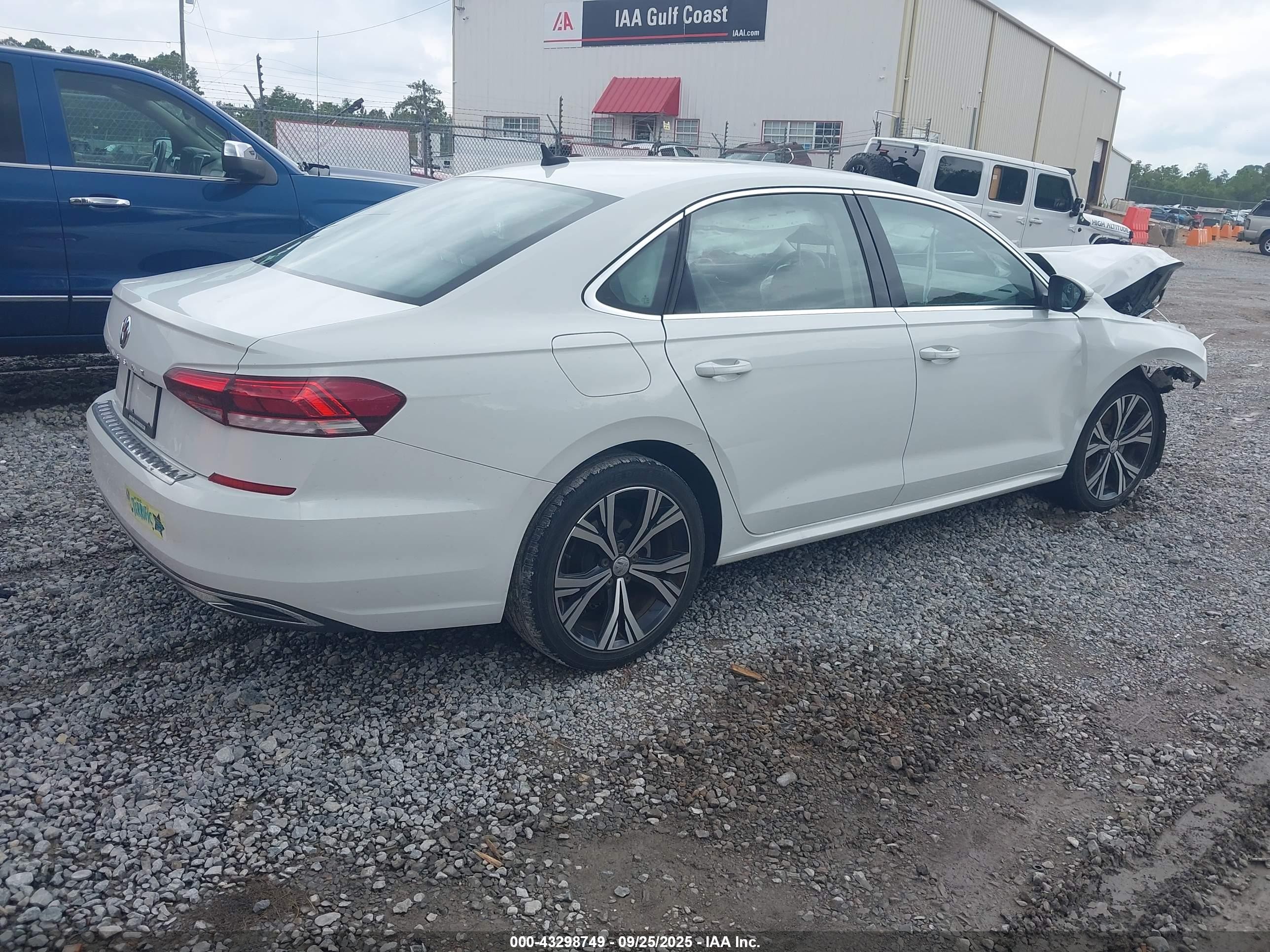 2021 Volkswagen Passat 2.0t Se Белый vin: 1VWSA7A30MC000072