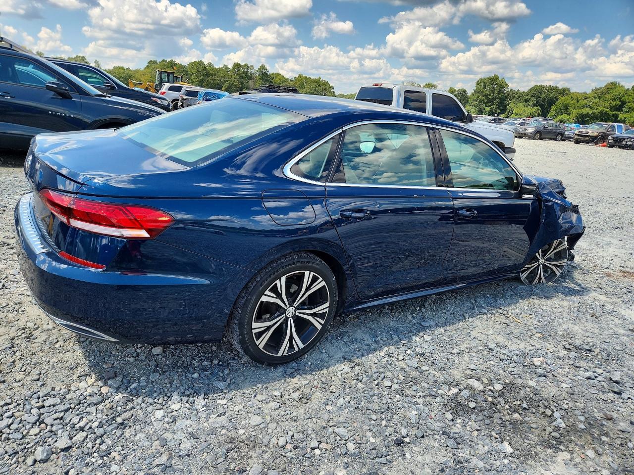 2021 Volkswagen Passat Se Blue vin: 1VWSA7A31MC016975