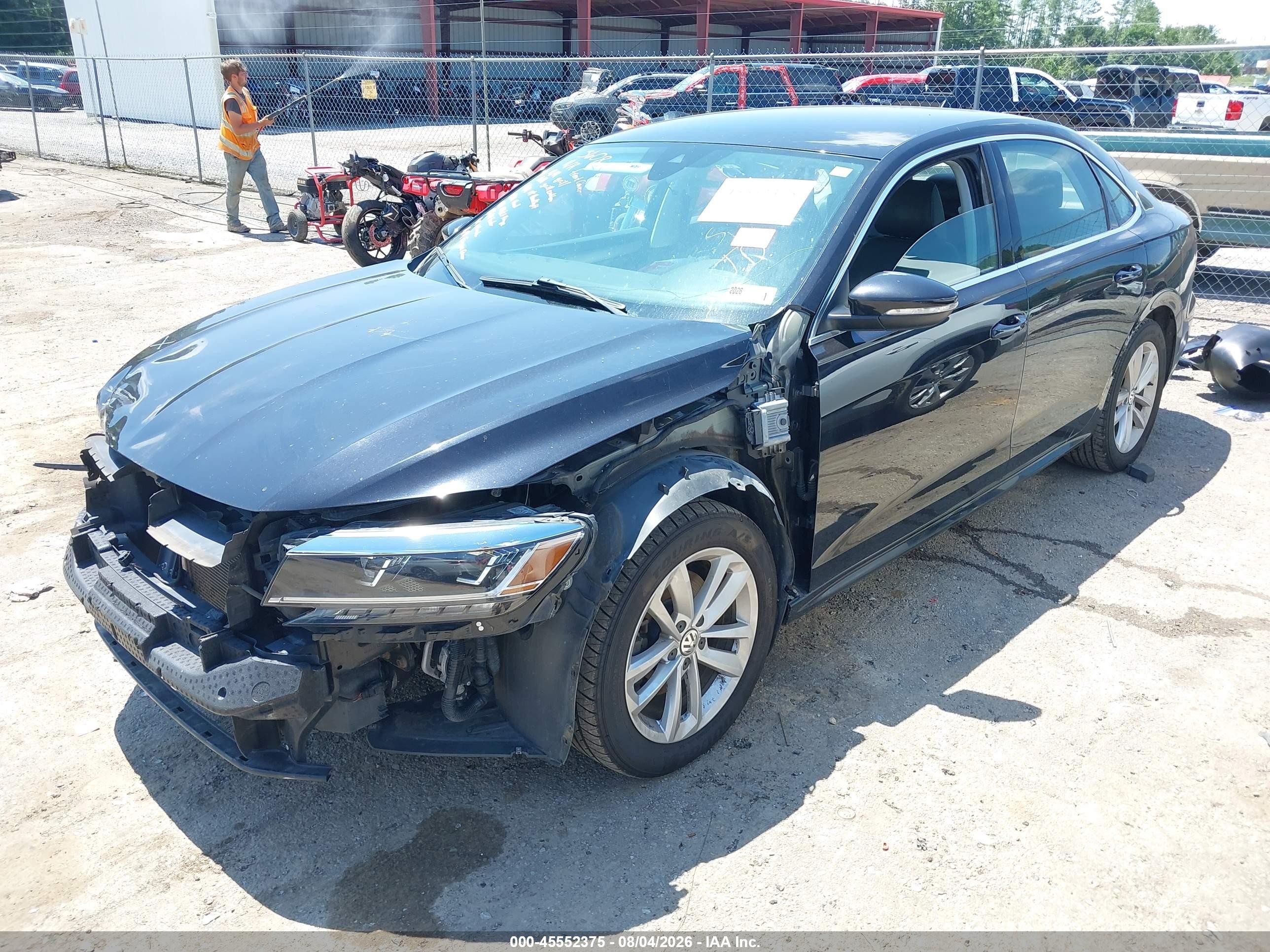 2020 Volkswagen Passat 2.0t Se Black vin: 1VWSA7A32LC016241