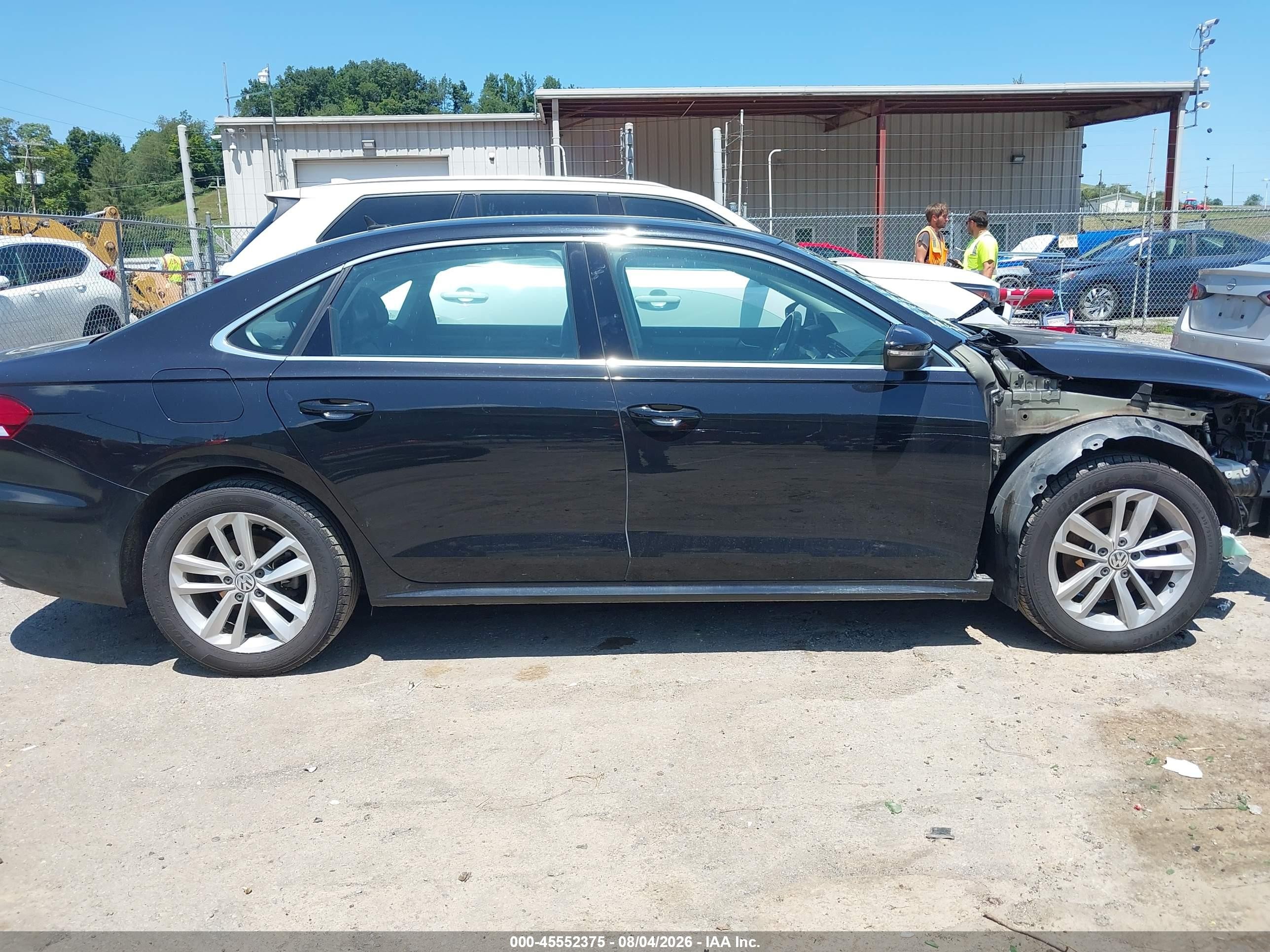2020 Volkswagen Passat 2.0t Se Black vin: 1VWSA7A32LC016241
