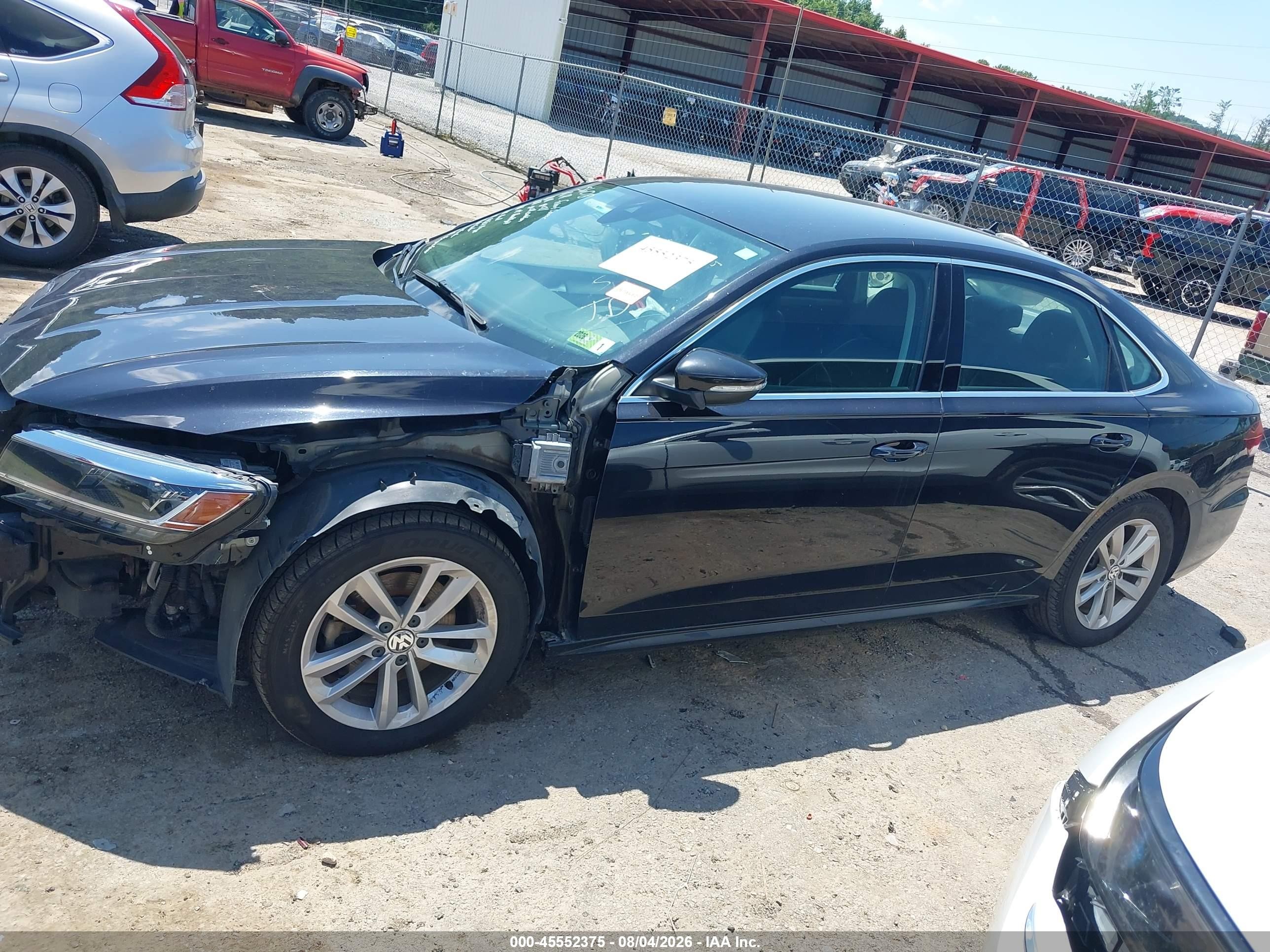 2020 Volkswagen Passat 2.0t Se Black vin: 1VWSA7A32LC016241