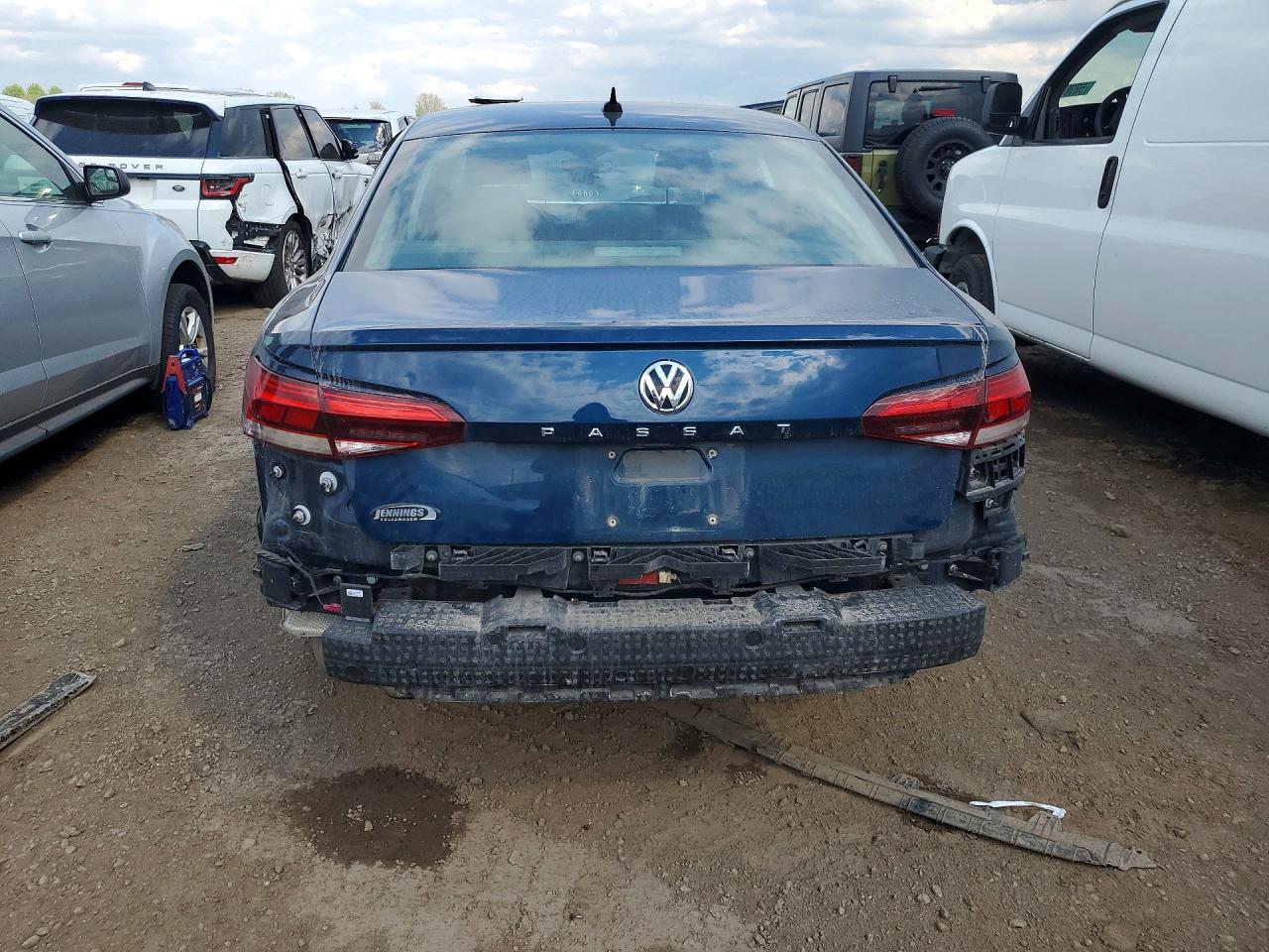 2020 Volkswagen Passat Se Blue vin: 1VWSA7A34LC007265
