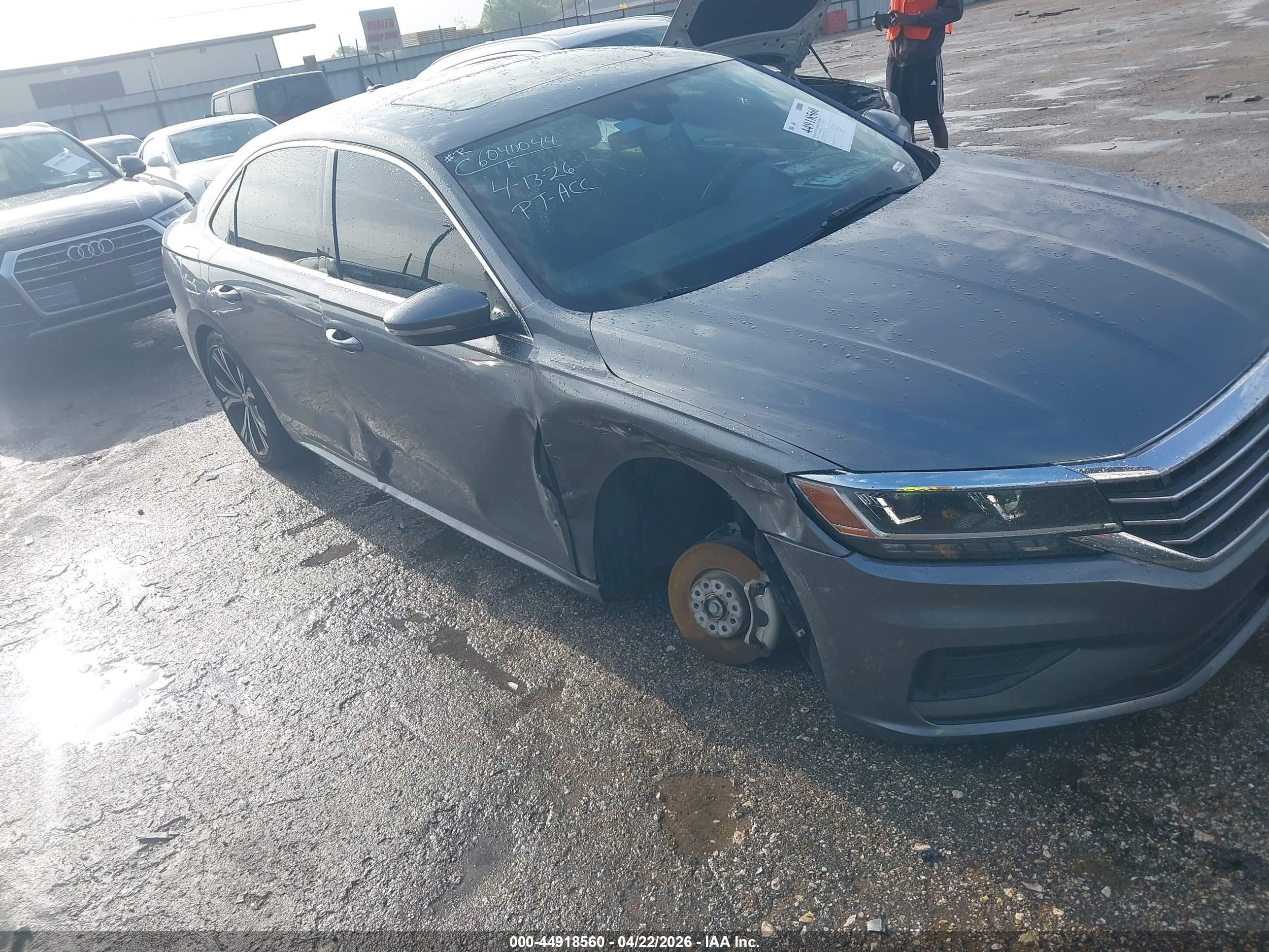 2022 Volkswagen Passat 2.0t Se Серый vin: 1VWSA7A36NC008923