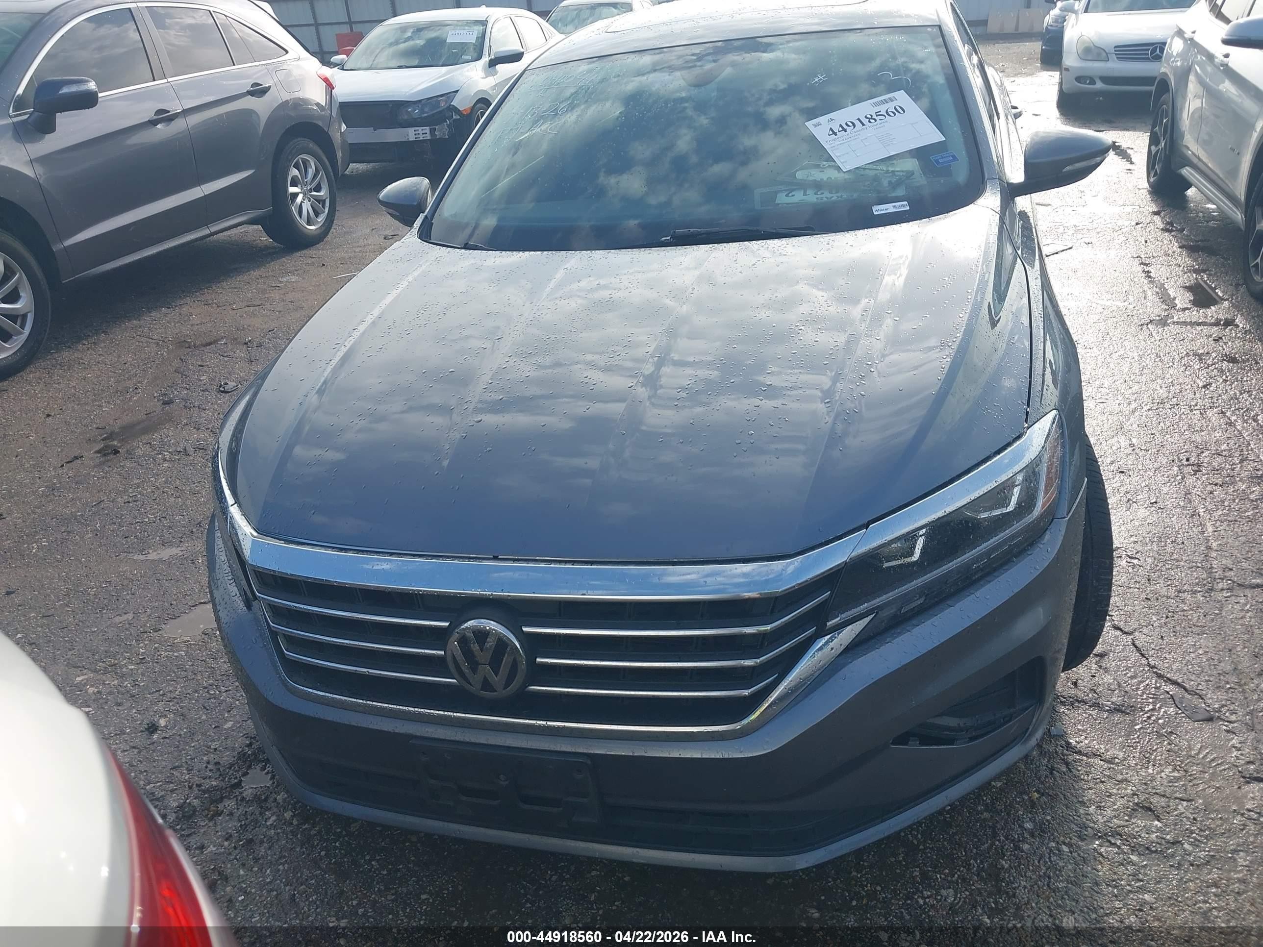 2022 Volkswagen Passat 2.0t Se Серый vin: 1VWSA7A36NC008923