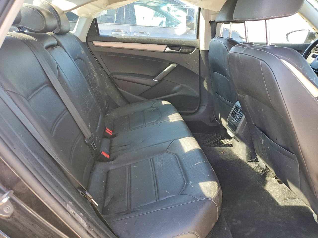 2020 Volkswagen Passat Se Black vin: 1VWSA7A37LC016428