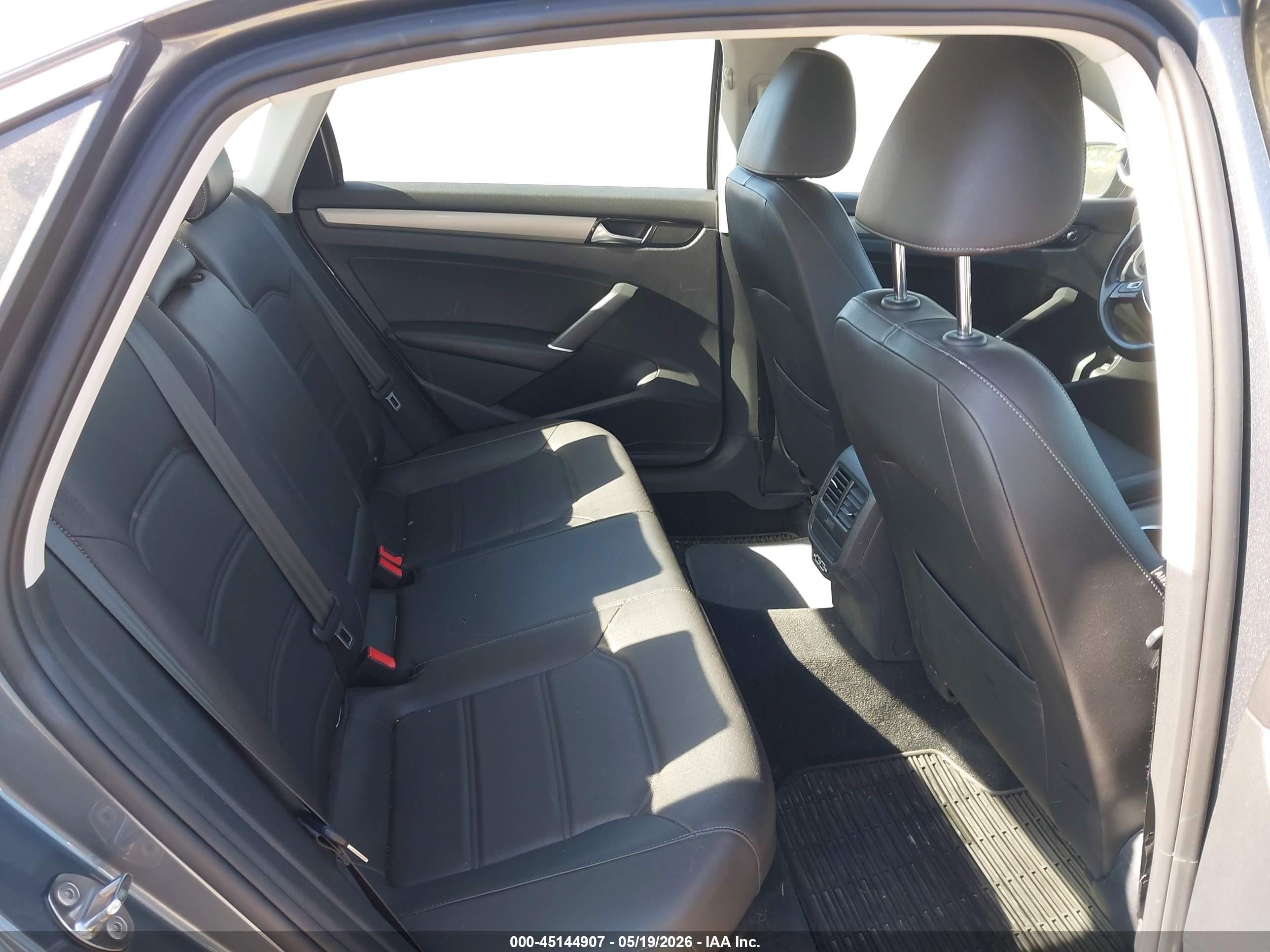 2020 Volkswagen Passat 2.0t Se Gray vin: 1VWSA7A37LC020348