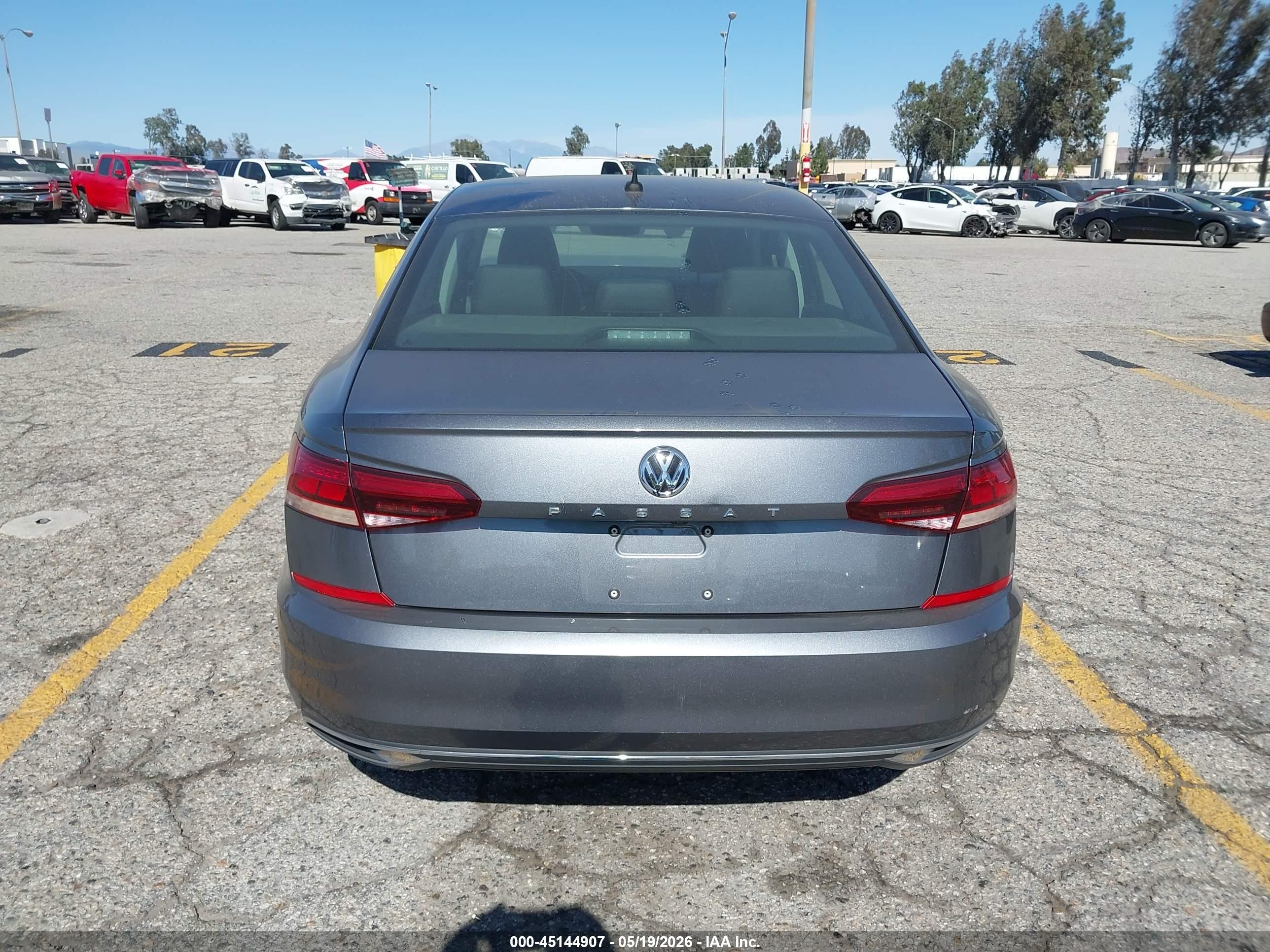2020 Volkswagen Passat 2.0t Se Gray vin: 1VWSA7A37LC020348