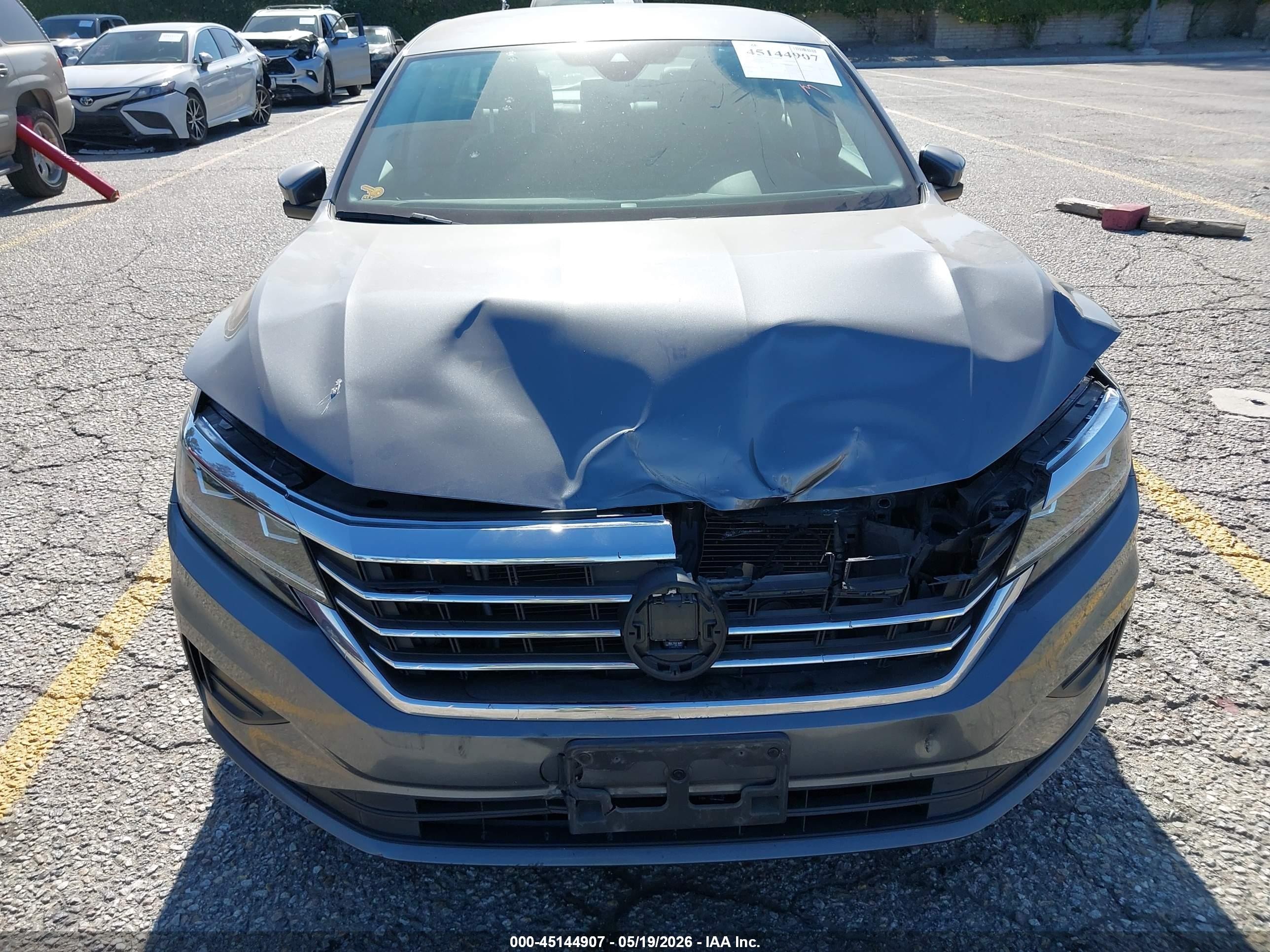 2020 Volkswagen Passat 2.0t Se Gray vin: 1VWSA7A37LC020348