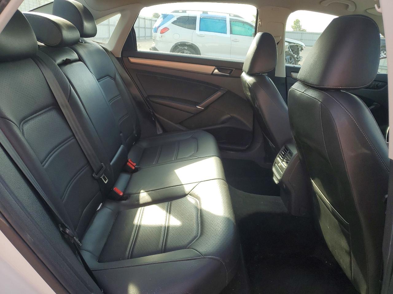 2021 Volkswagen Passat Se White vin: 1VWSA7A37MC001008