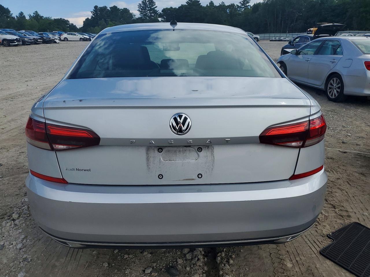 2020 Volkswagen Passat Se Silver vin: 1VWSA7A38LC012081