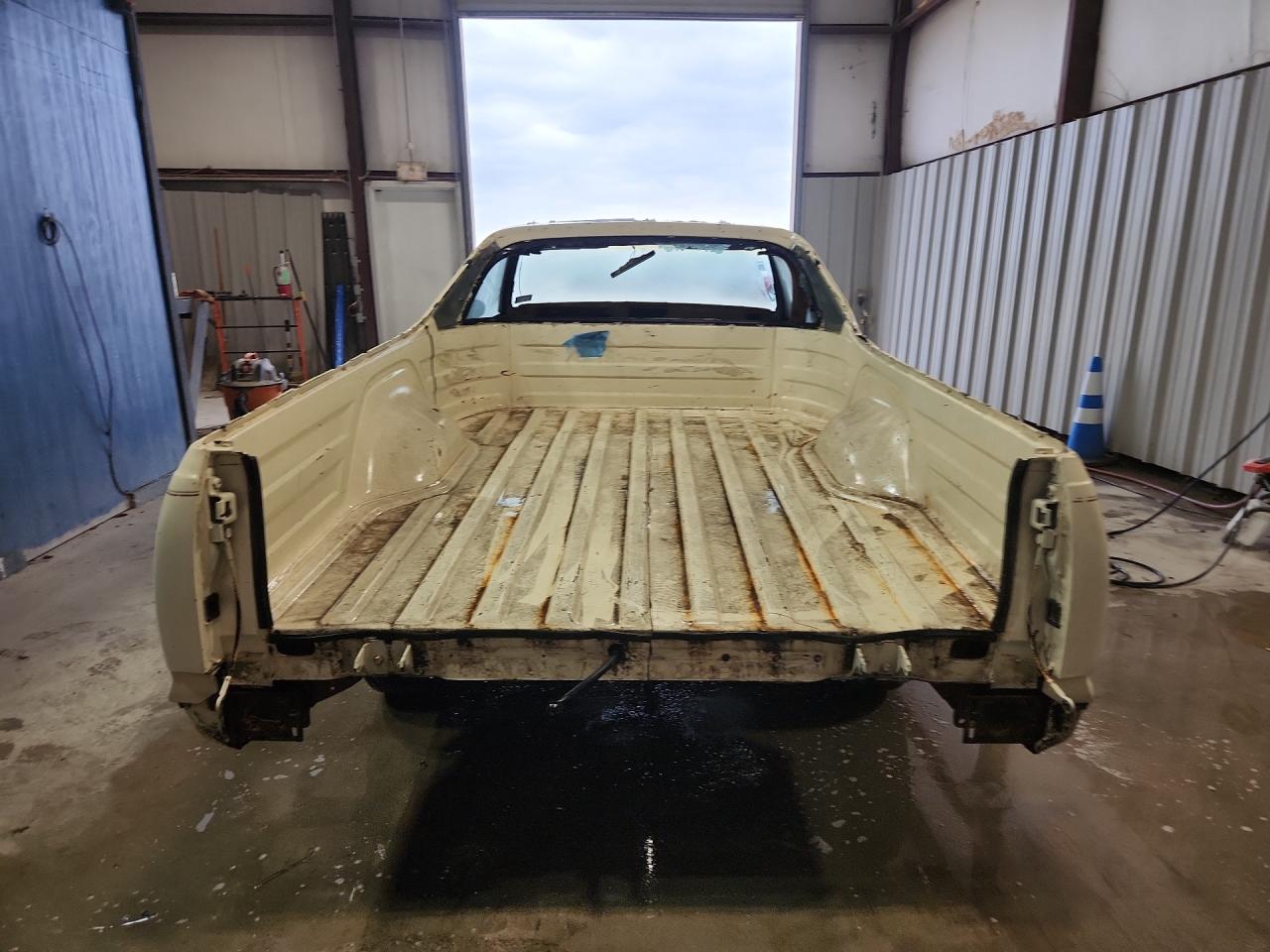 1980 Chevrolet El Camino Желто-коричневый vin: 1W80KAR404787 Damage: Right Tail Light, Missing, Replacement Required