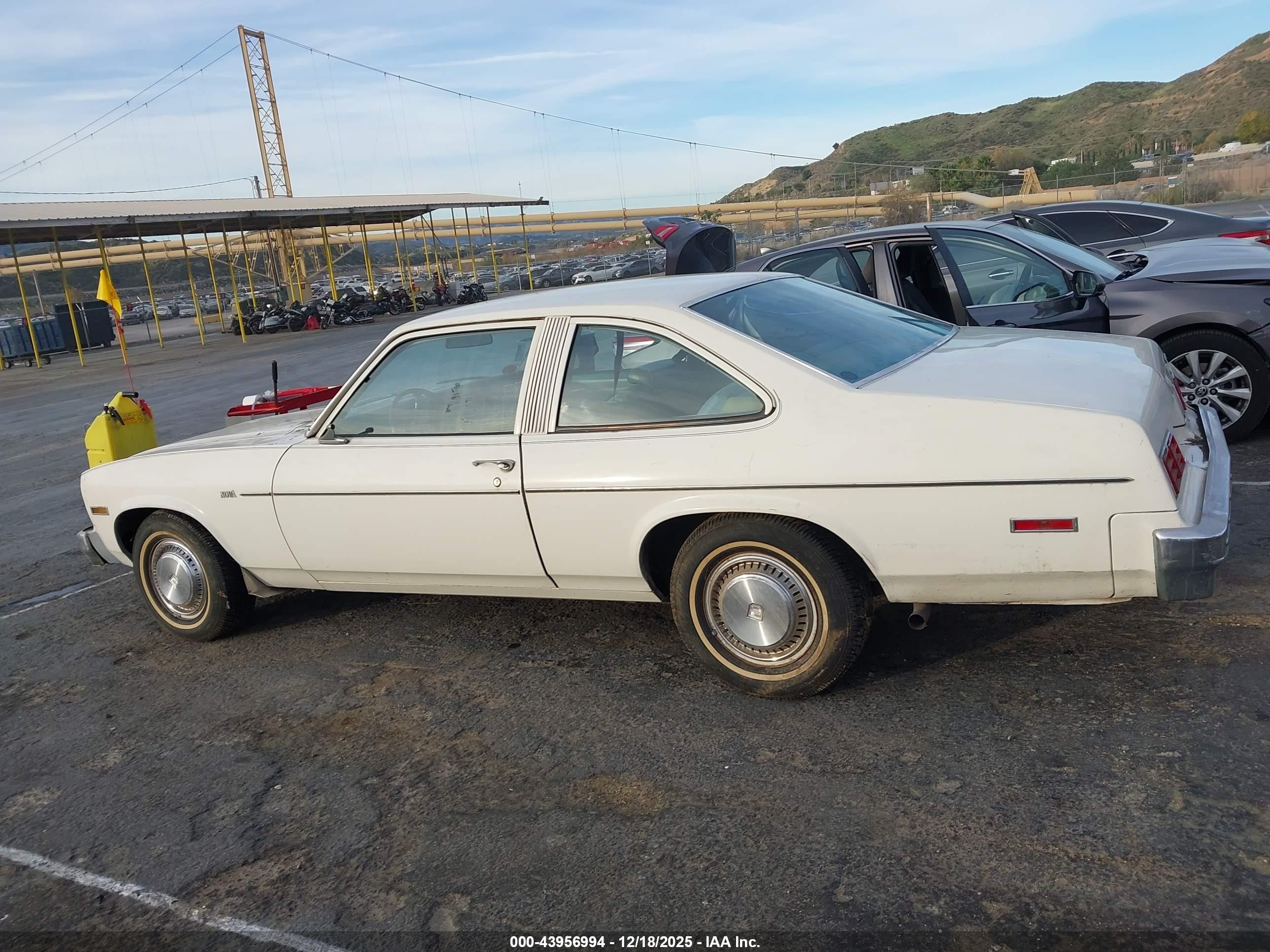 1978 Chevrolet Nova   Белый vin: 1X27U8W185242    