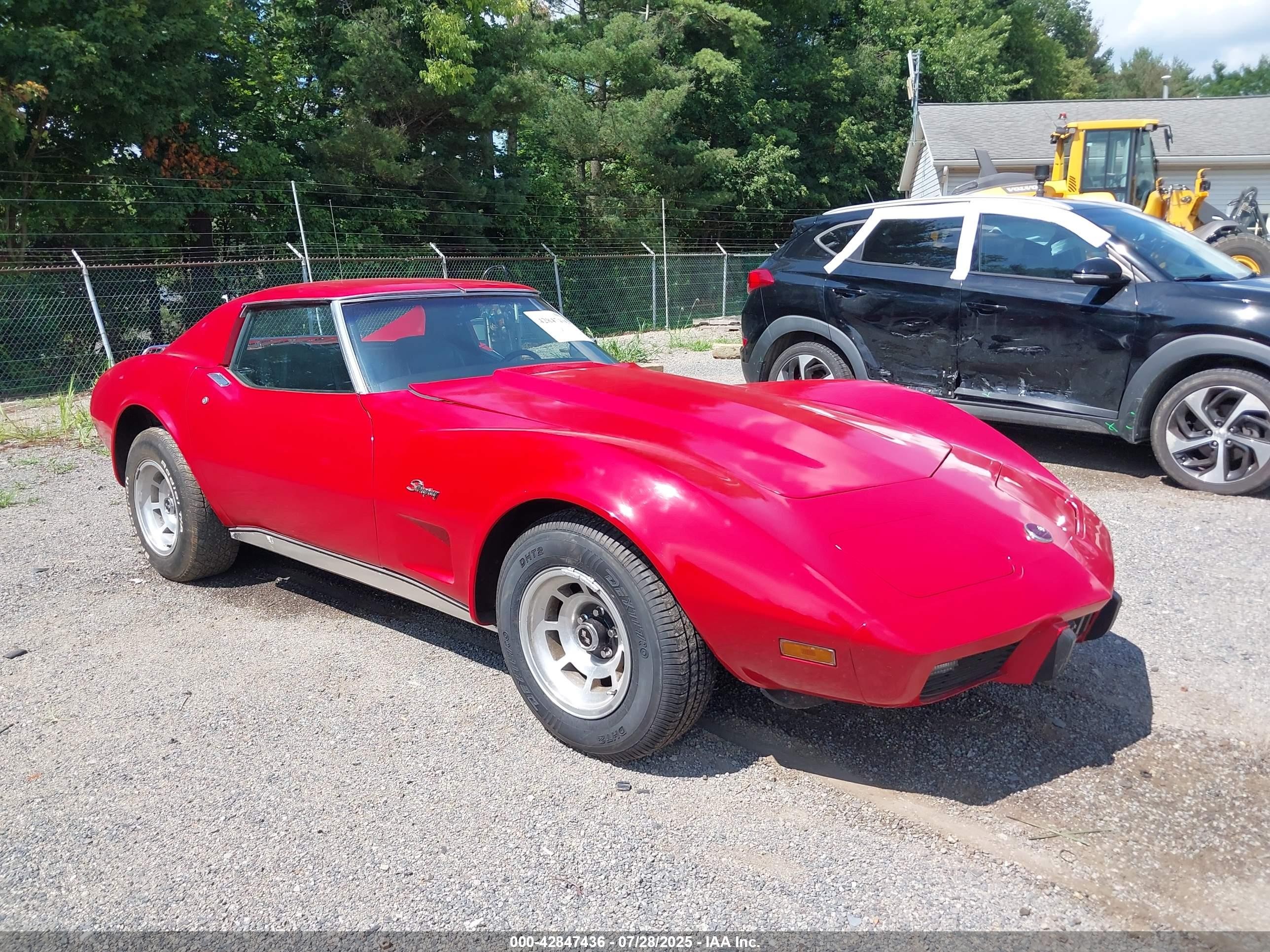 1976 Chevrolet Corvette   Red vin: 1X37L6S417621    