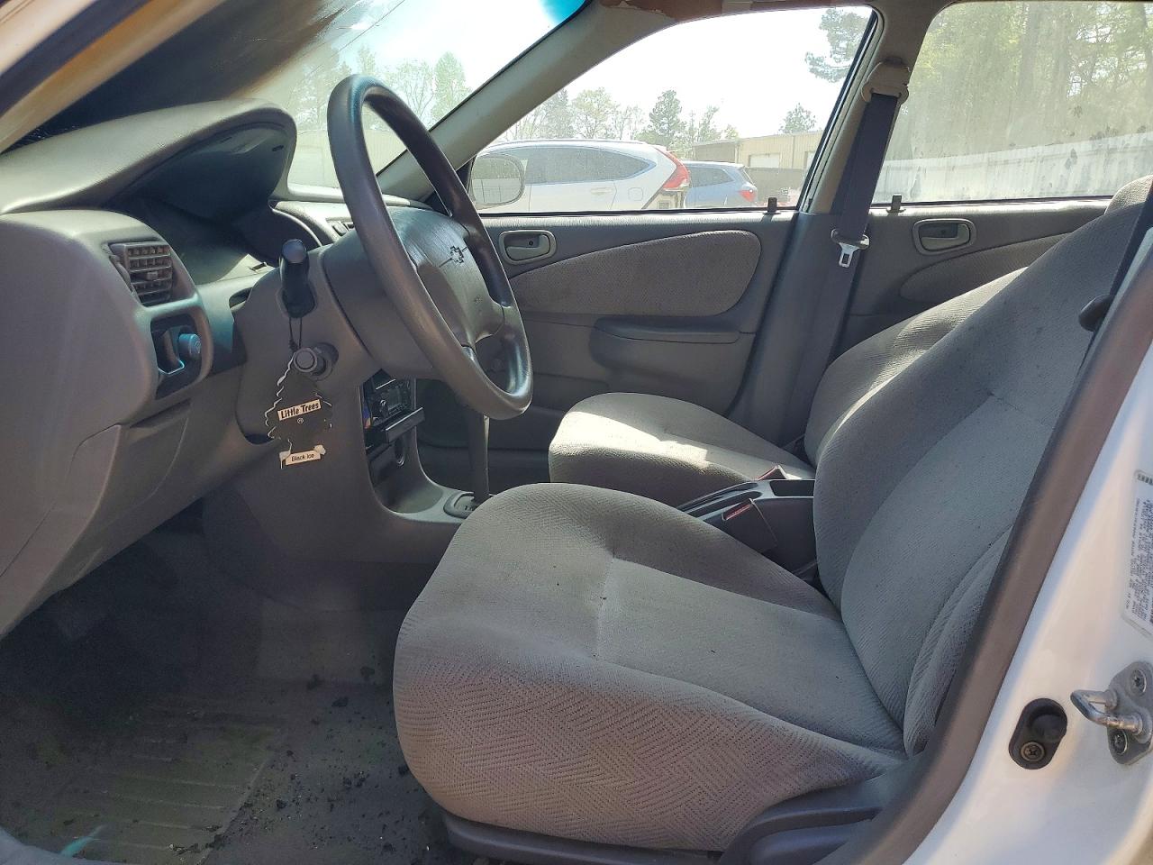 1999 Chevrolet Geo Prizm Base White vin: 1Y1SK5280XZ432818