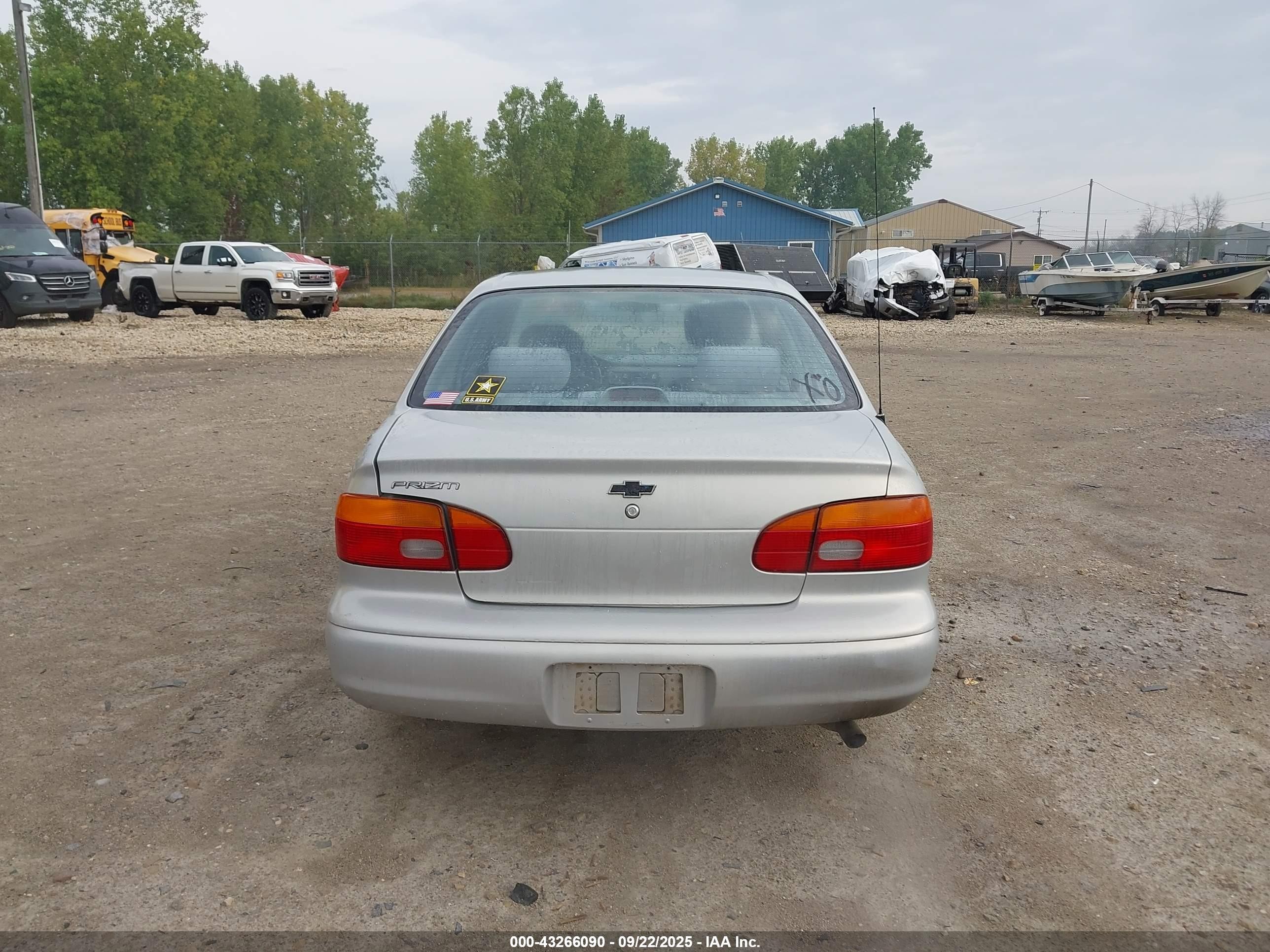2001 Chevrolet Prizm   Серебряный vin: 1Y1SK52811Z437579