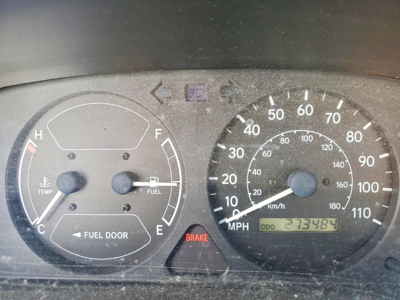 1999 Chevrolet Geo Prizm Base Red vin: 1Y1SK5282XZ433386