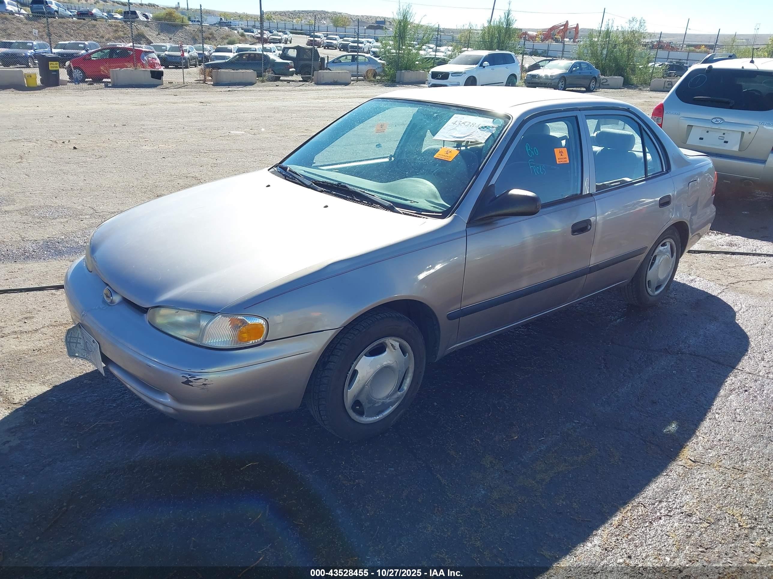 1998 Chevrolet Prizm   Желто-коричневый vin: 1Y1SK5285WZ437270