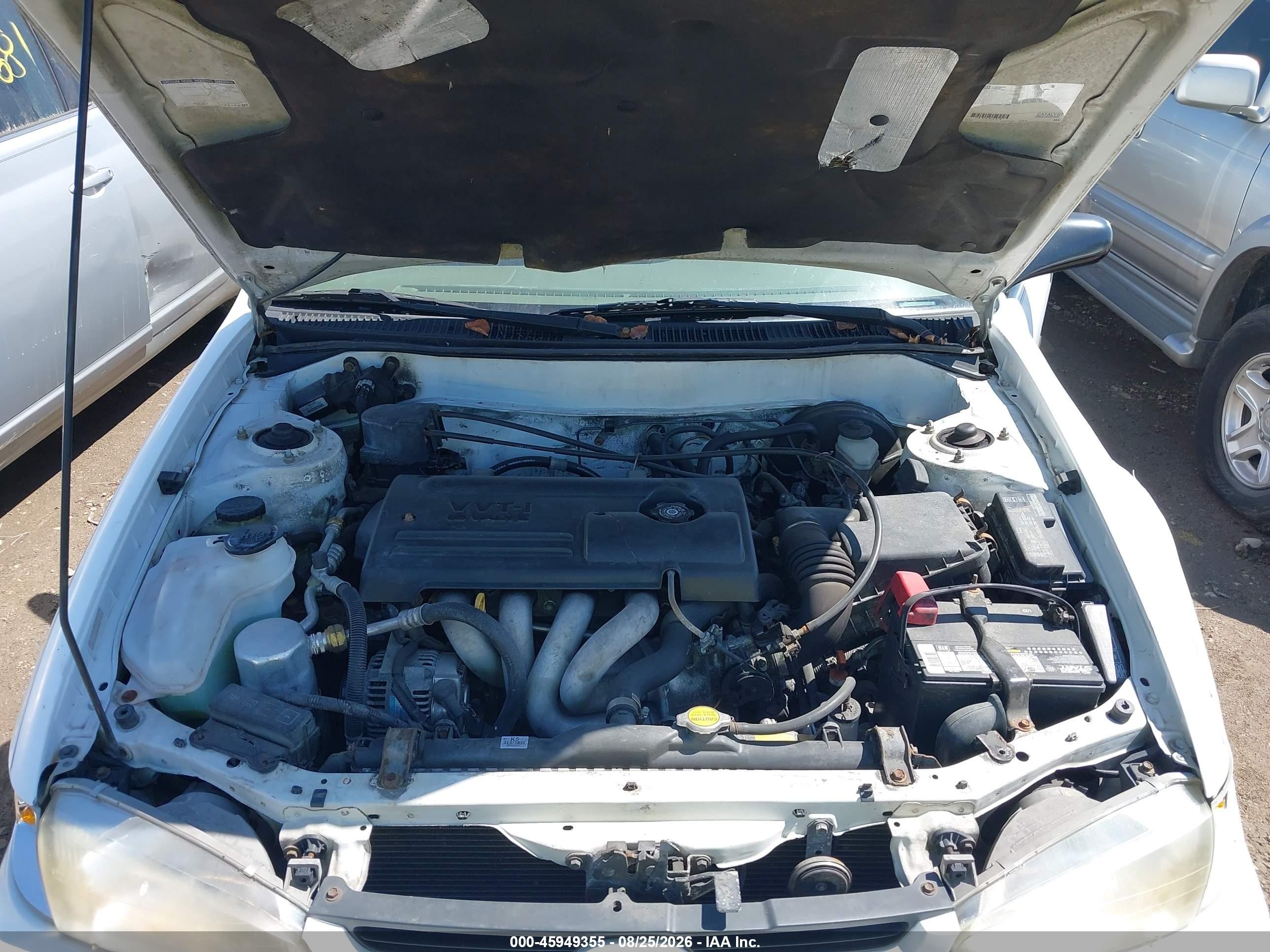 2000 Chevrolet Prizm   White vin: 1Y1SK5285YZ435697