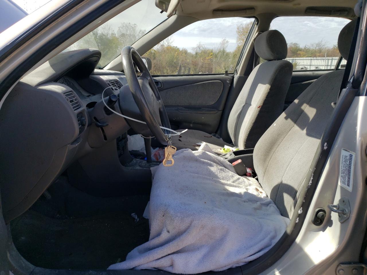 1999 Chevrolet Geo Prizm Base Silver vin: 1Y1SK5286XZ440700