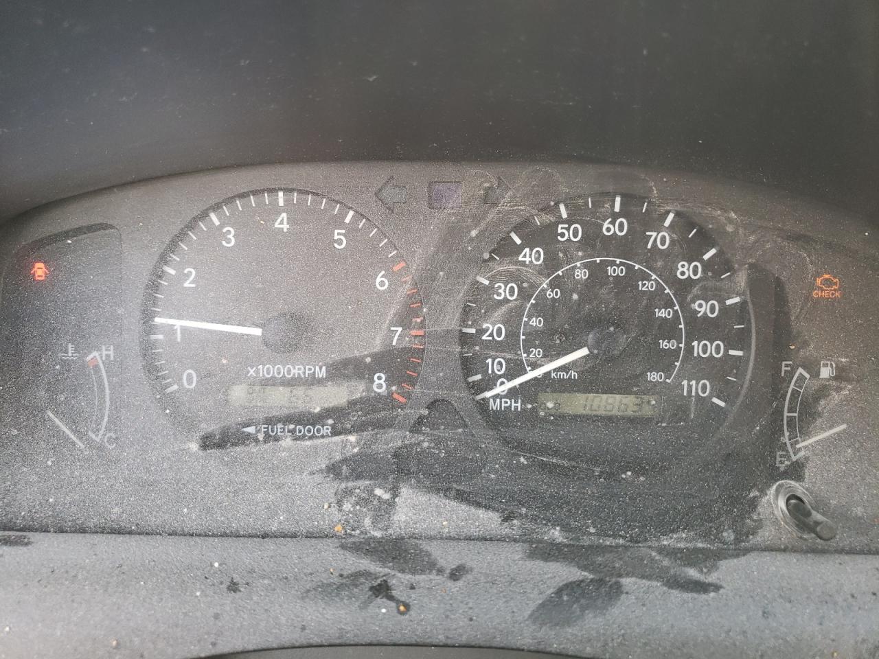 1999 Chevrolet Geo Prizm Base Silver vin: 1Y1SK5286XZ440700