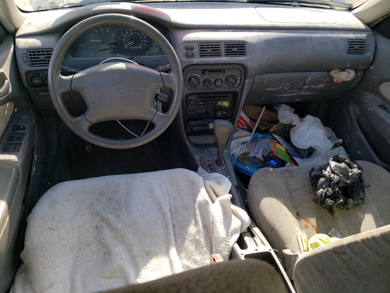 1999 Chevrolet Geo Prizm Base Silver vin: 1Y1SK5286XZ440700