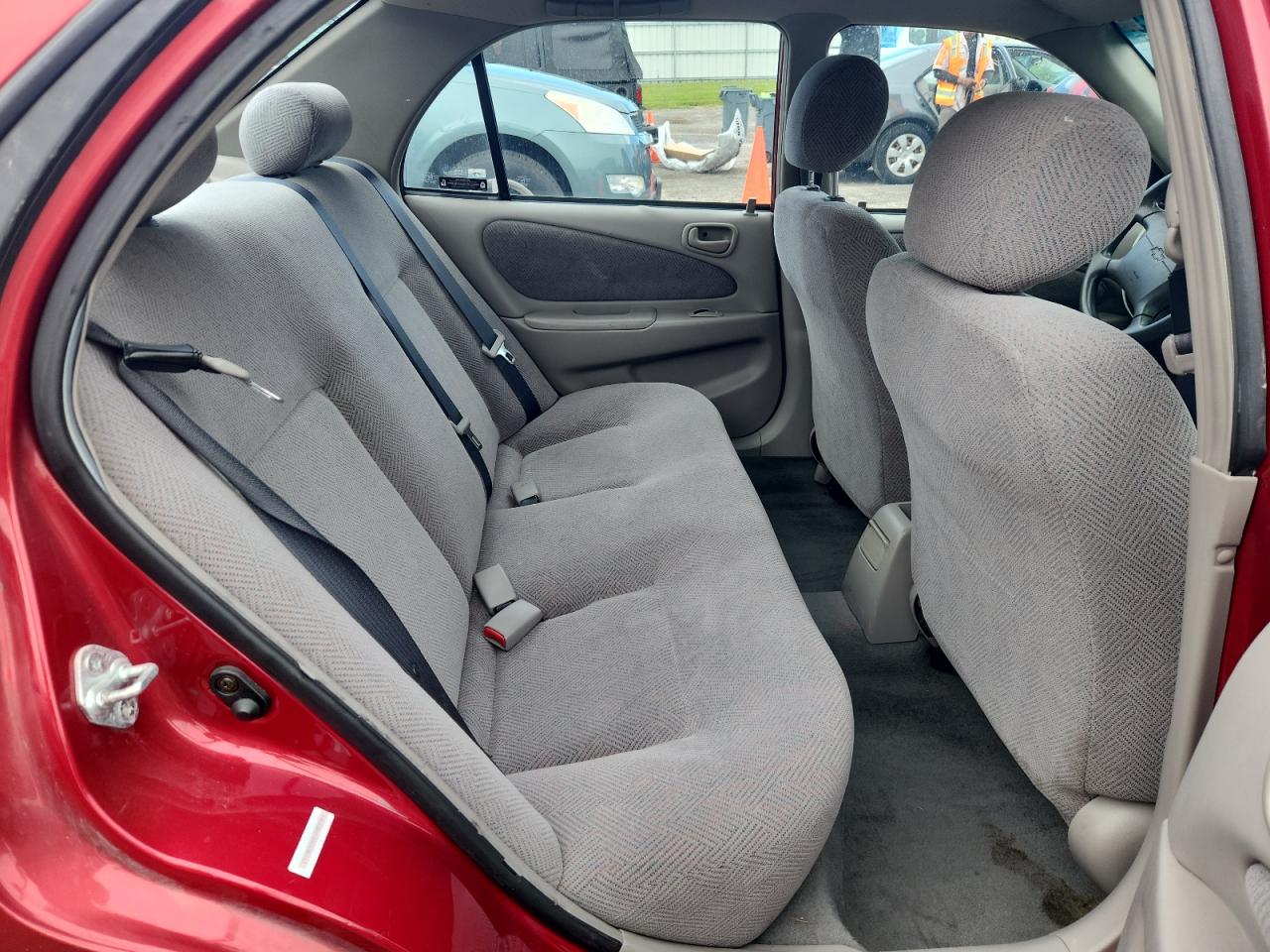 2001 Chevrolet Geo Prizm Base Красный vin: 1Y1SK52881Z422562