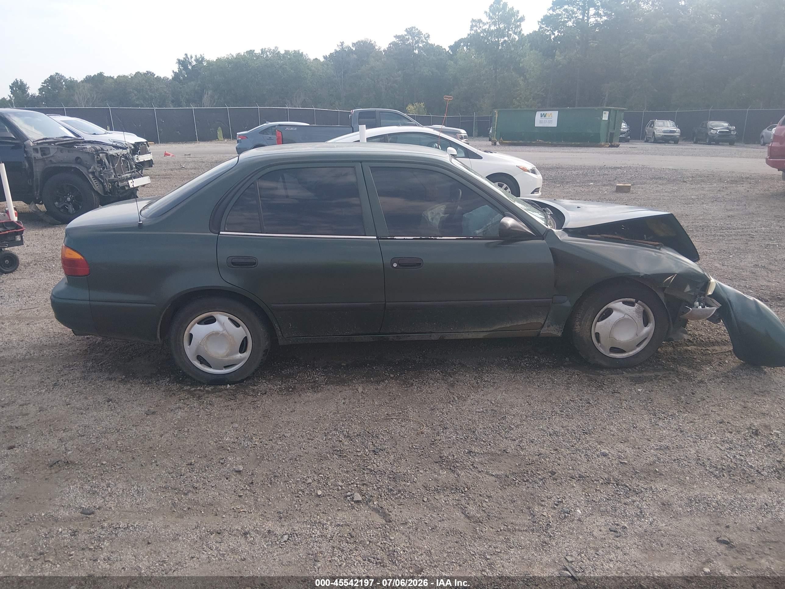 2001 Chevrolet Prizm   White vin: 1Y1SK52891Z418231