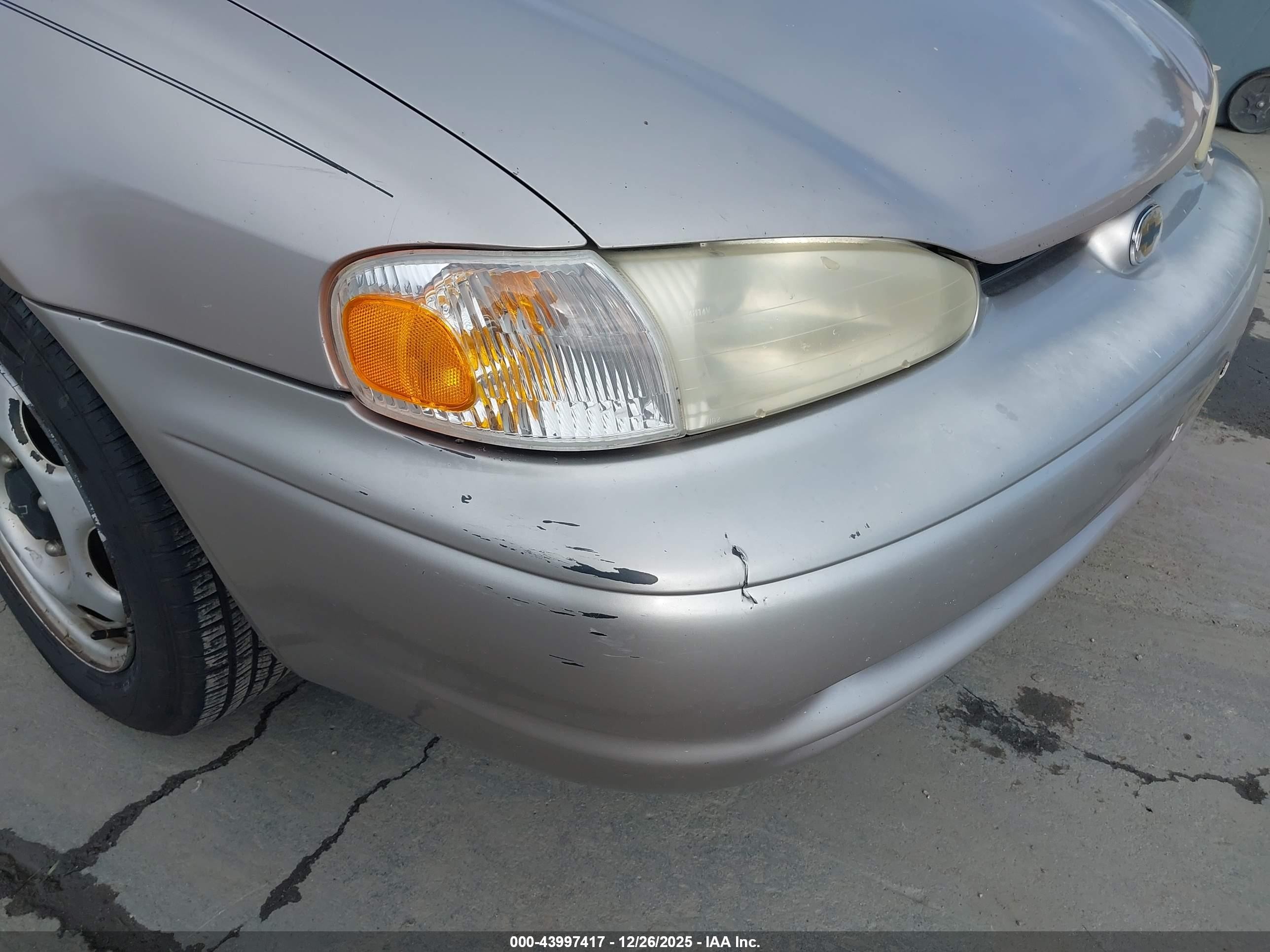 1999 Chevrolet Prizm   Gold vin: 1Y1SK5289XZ413751