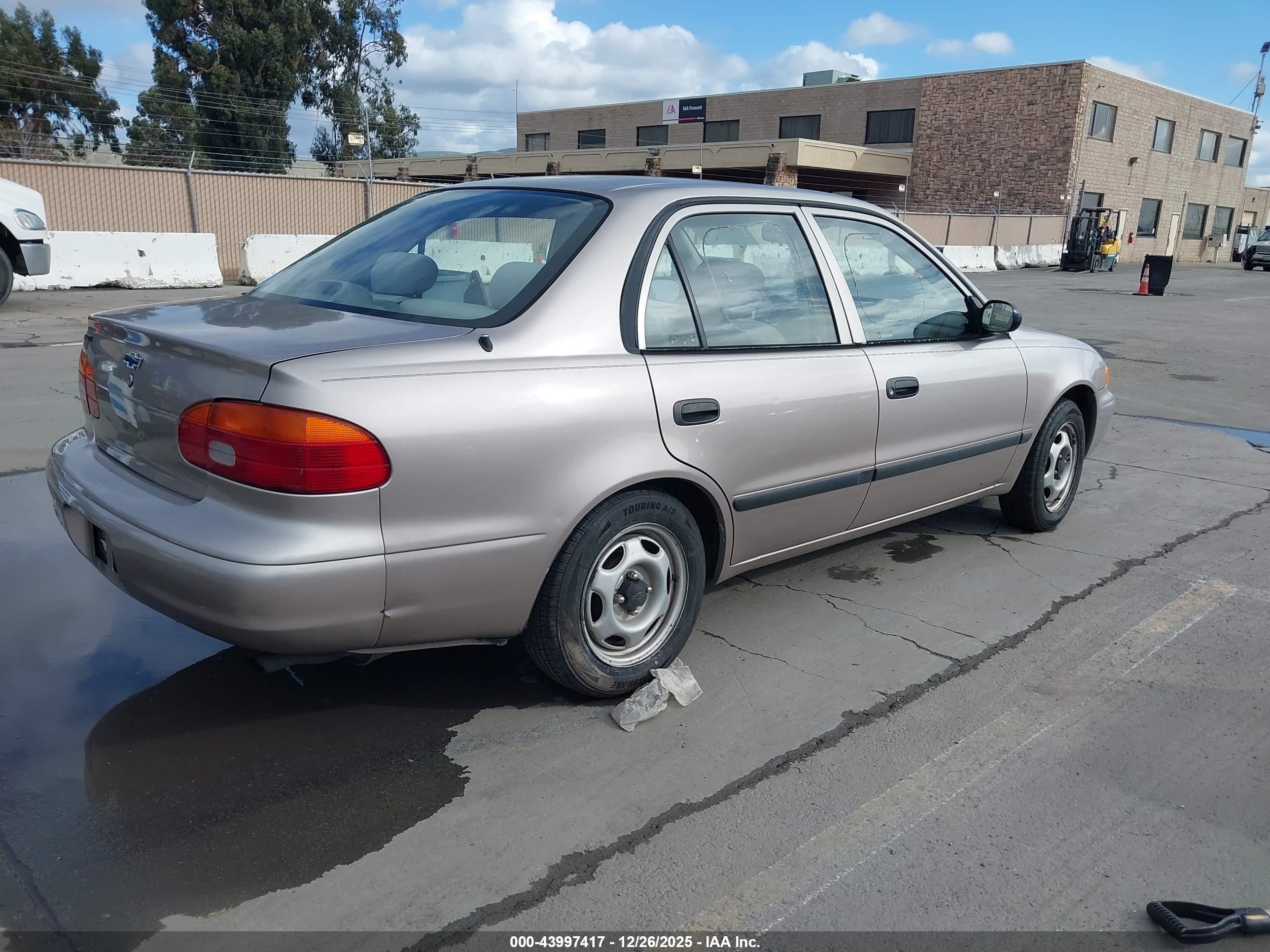 1999 Chevrolet Prizm   Gold vin: 1Y1SK5289XZ413751