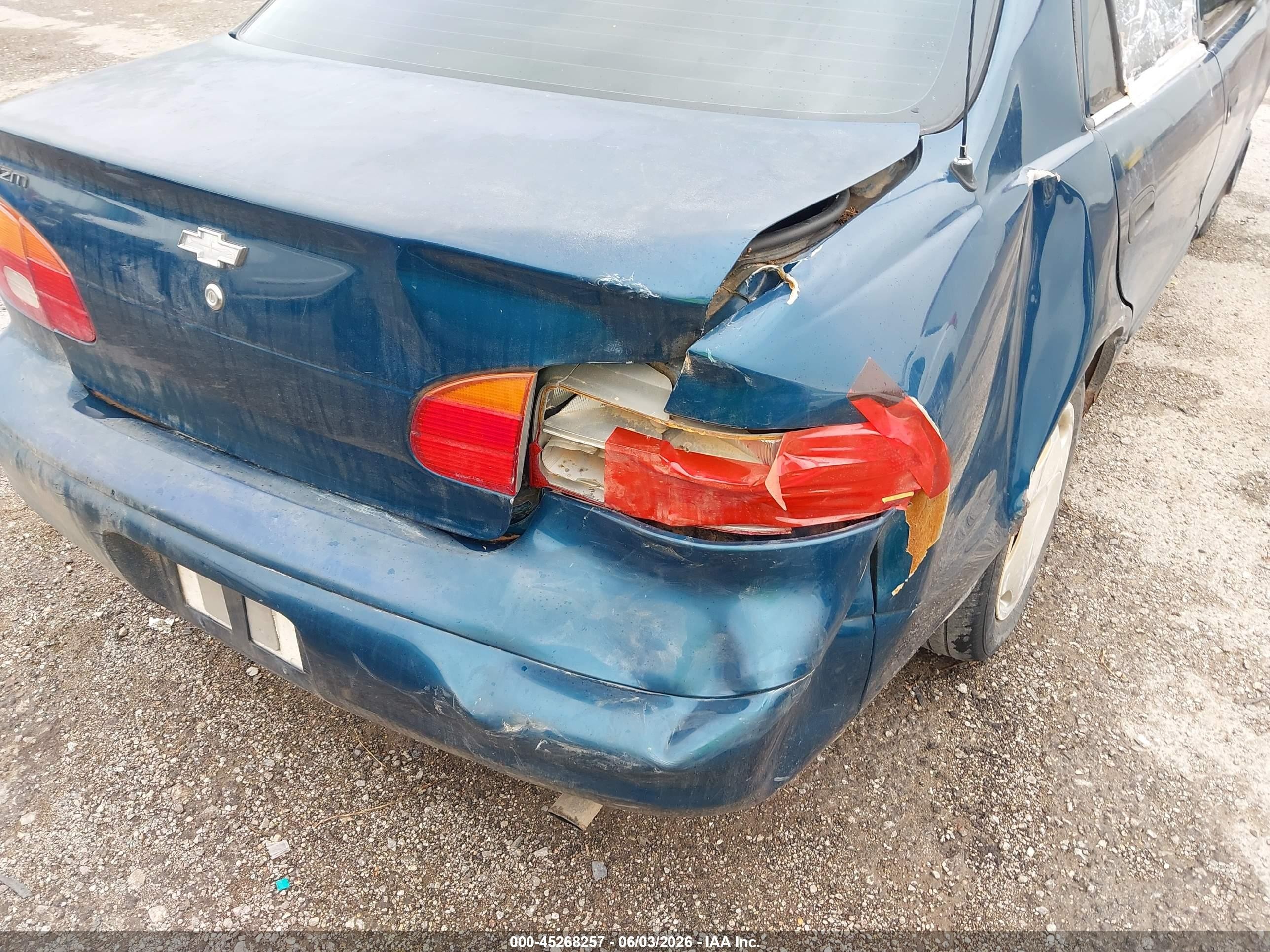 2002 Chevrolet Prizm   Blue vin: 1Y1SK528X2Z420054