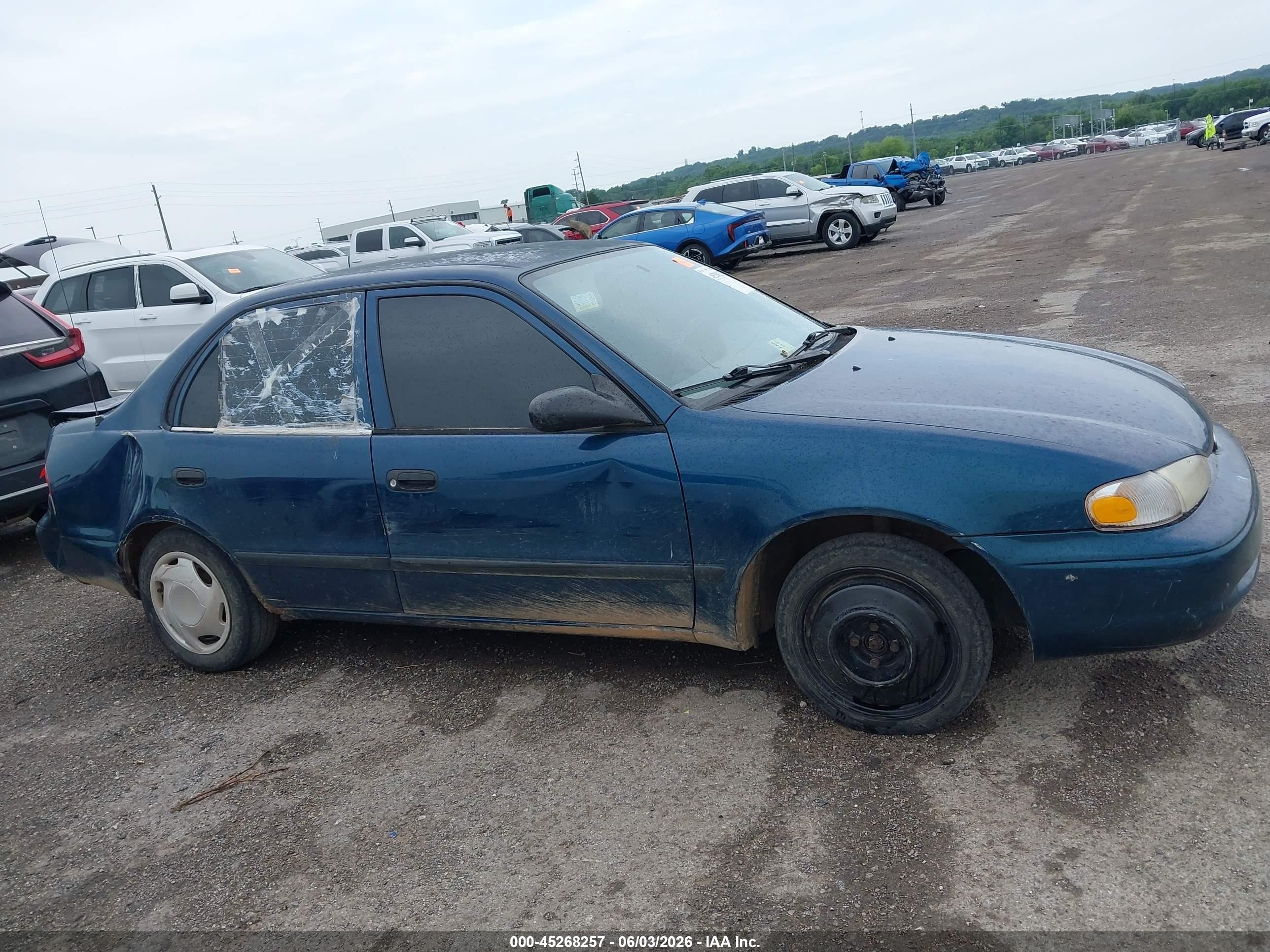 2002 Chevrolet Prizm   Blue vin: 1Y1SK528X2Z420054