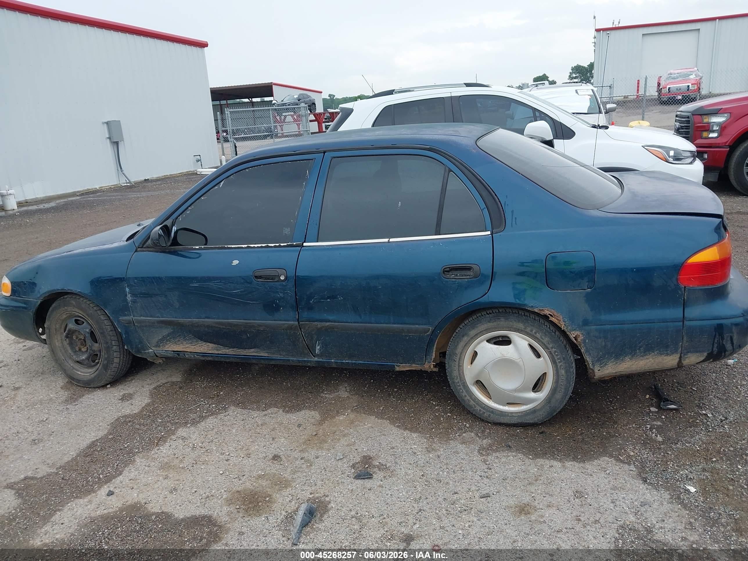 2002 Chevrolet Prizm   Blue vin: 1Y1SK528X2Z420054