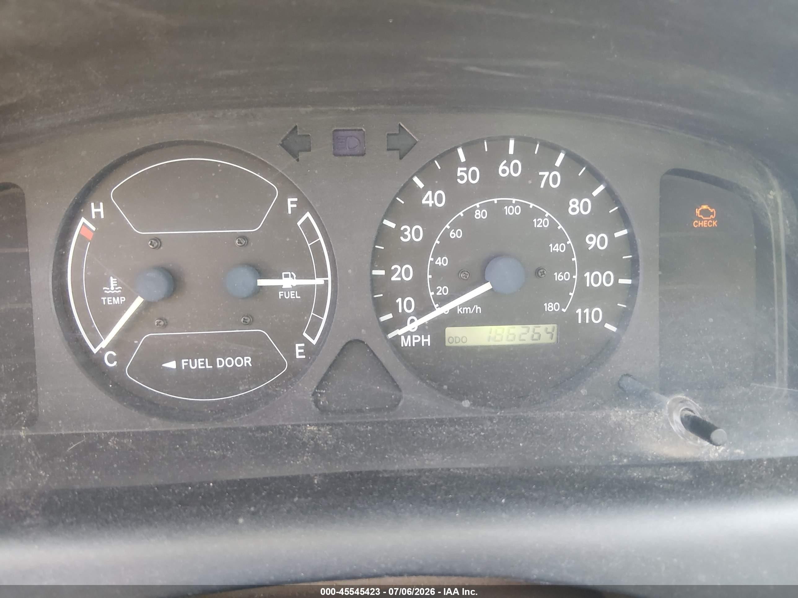 1998 Chevrolet Prizm   Maroon vin: 1Y1SK528XWZ436664