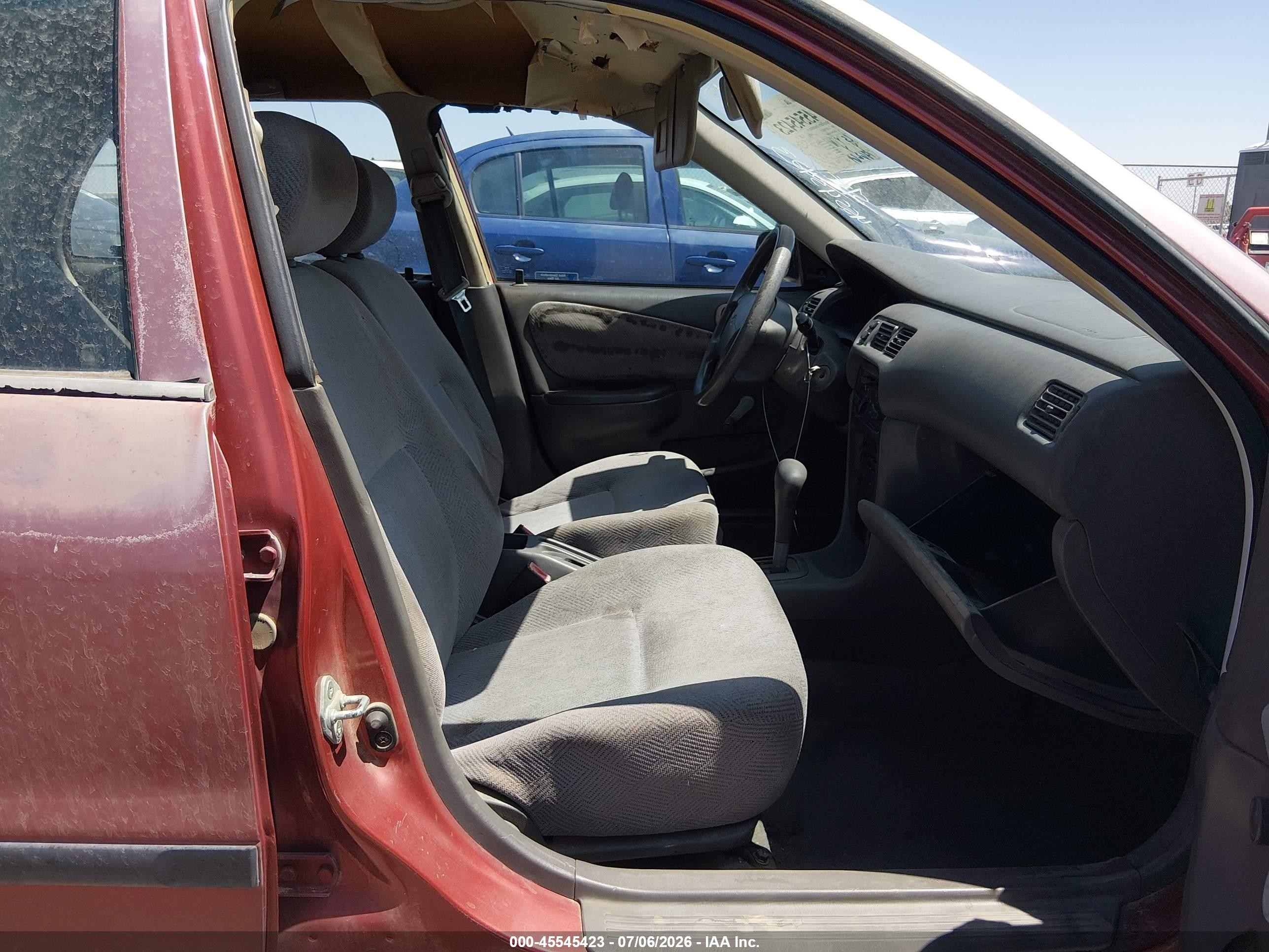 1998 Chevrolet Prizm   Maroon vin: 1Y1SK528XWZ436664