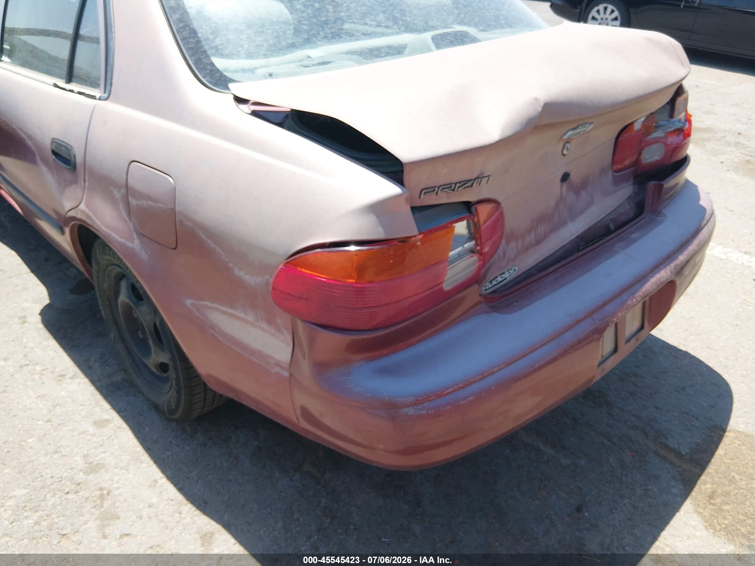 1998 Chevrolet Prizm   Maroon vin: 1Y1SK528XWZ436664