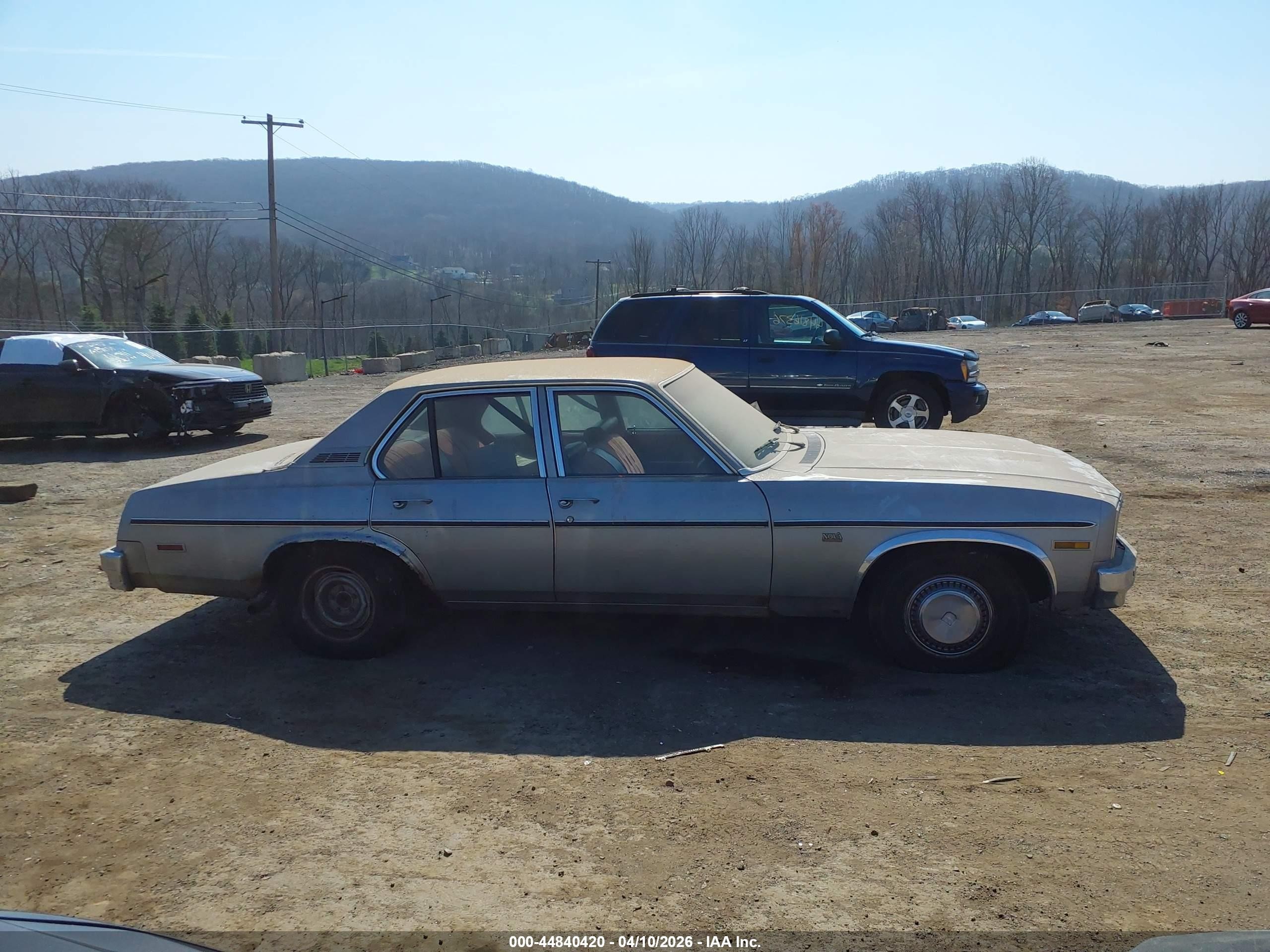1978 Chevrolet Nova   Серебряный vin: 1Y69U8T178780    