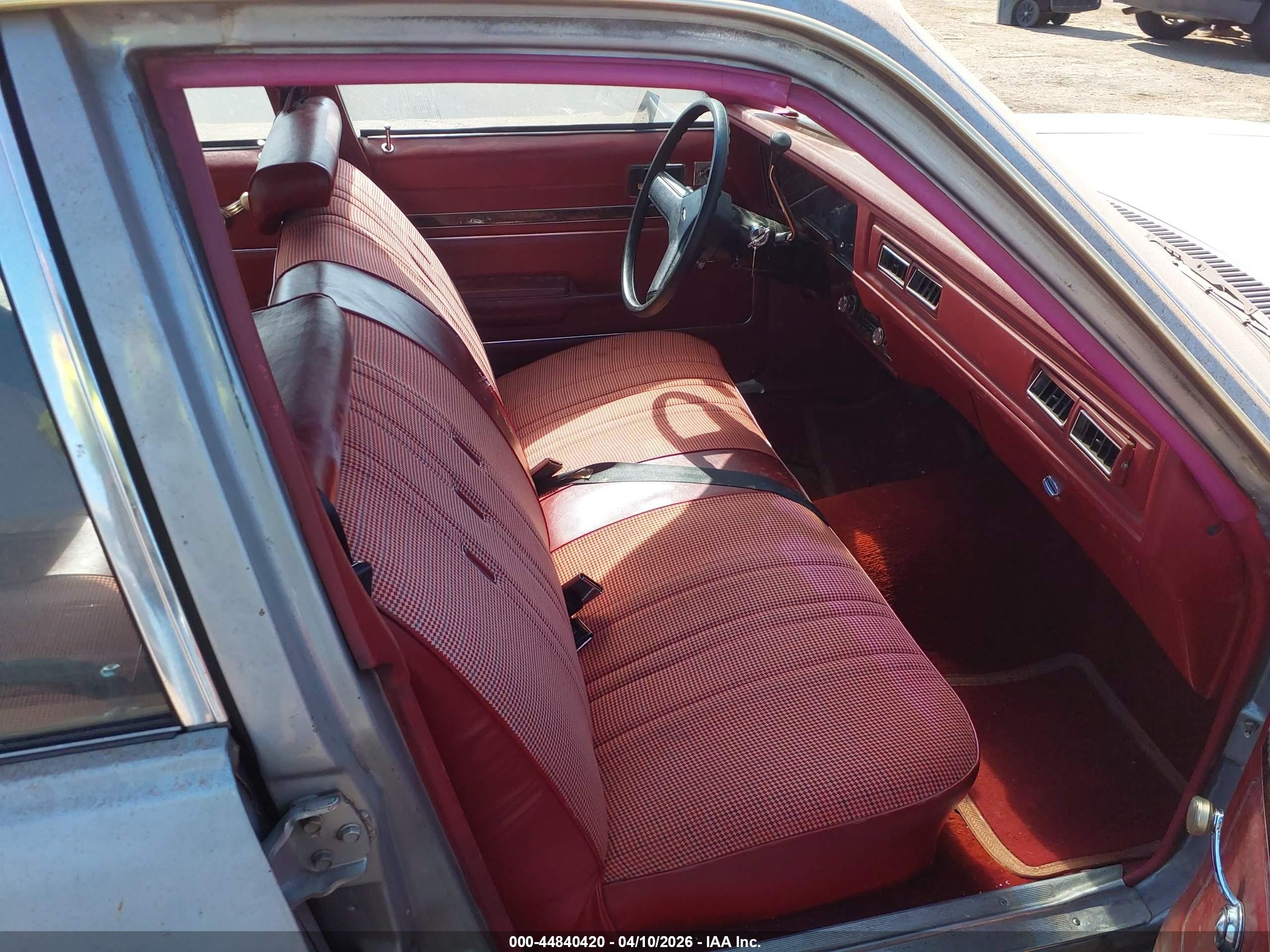 1978 Chevrolet Nova   Серебряный vin: 1Y69U8T178780    