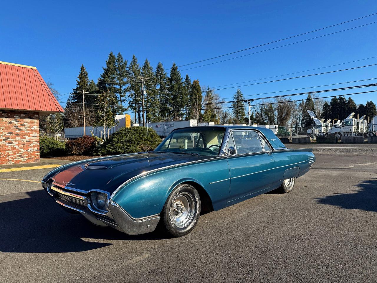 1961 Ford T-bird Blue vin: 1Y71Z150489