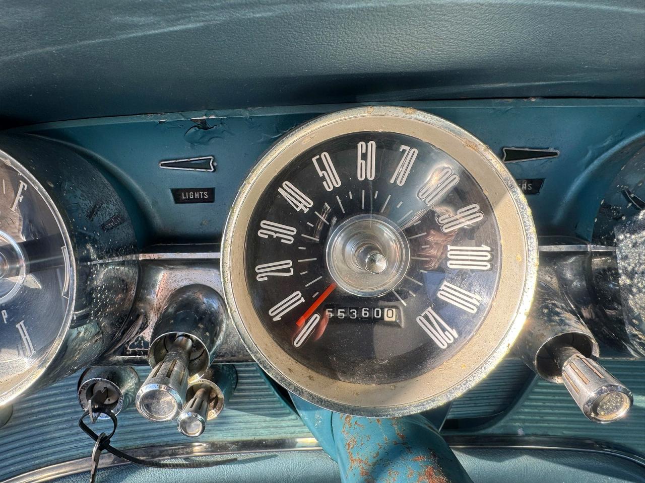 1961 Ford T-bird Blue vin: 1Y71Z150489