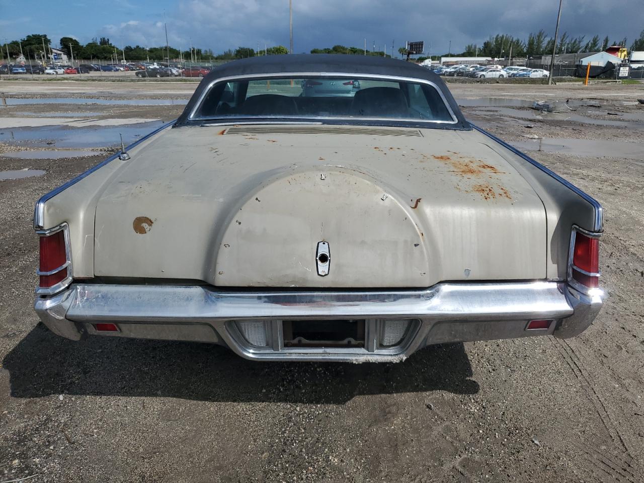 1971 Lincoln Continital Beige vin: 1Y89A812204