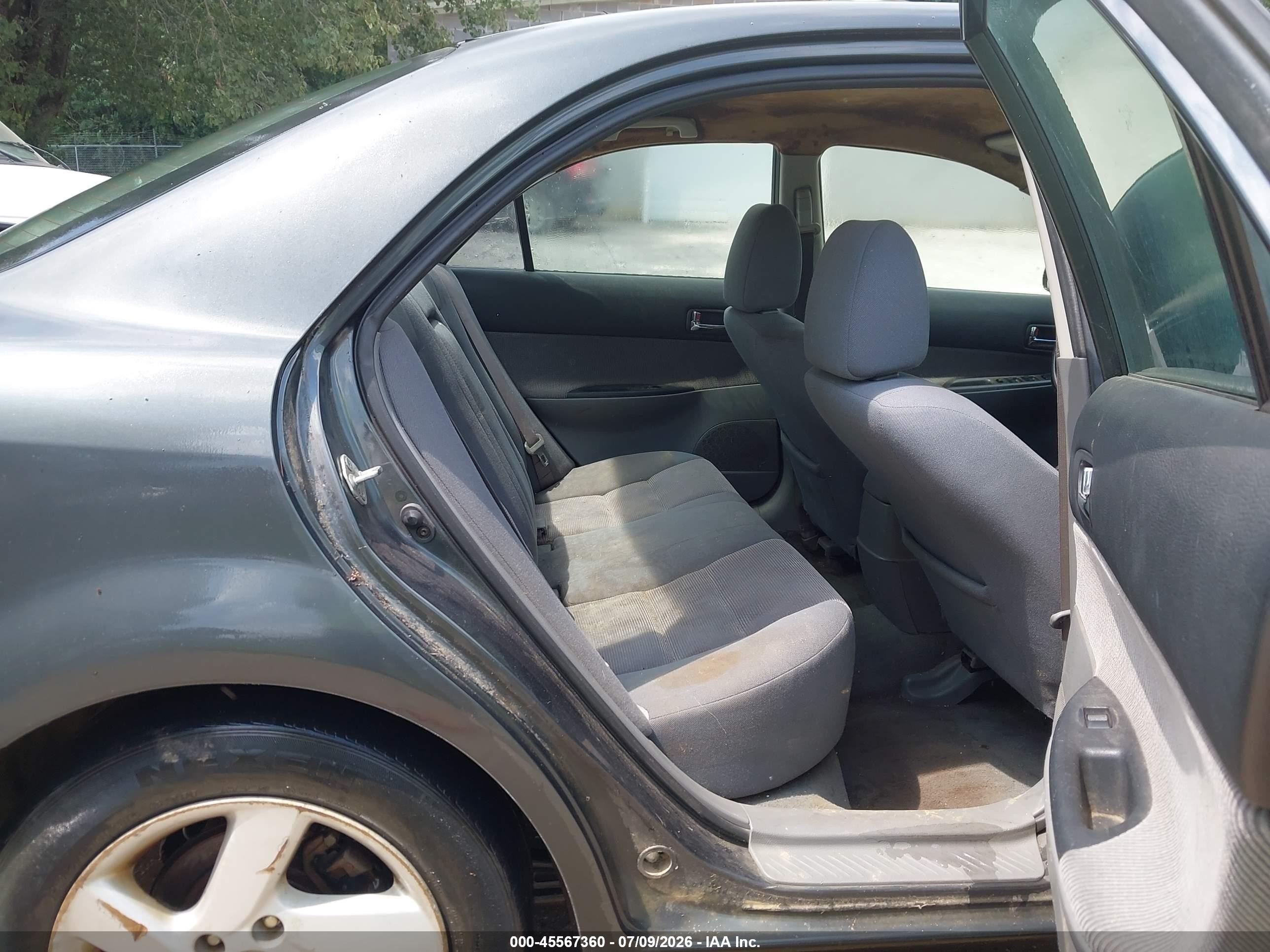 2003 Mazda Mazda6 I Серый vin: 1YVFP80C035M10166